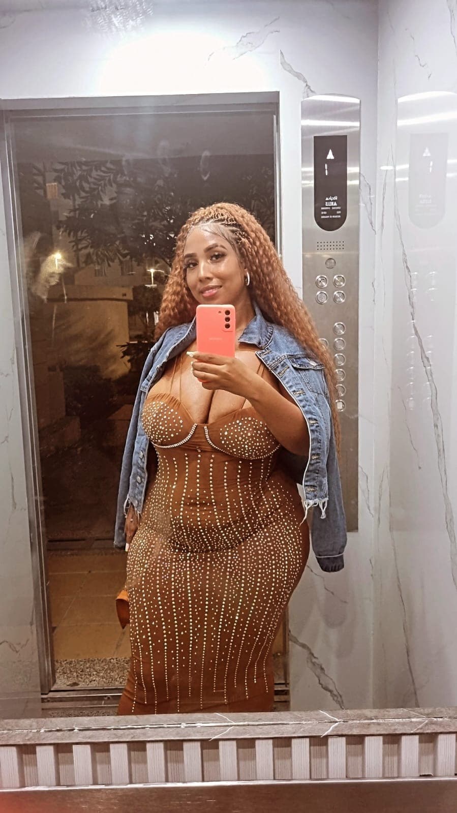 Sheyla Curvy banner image