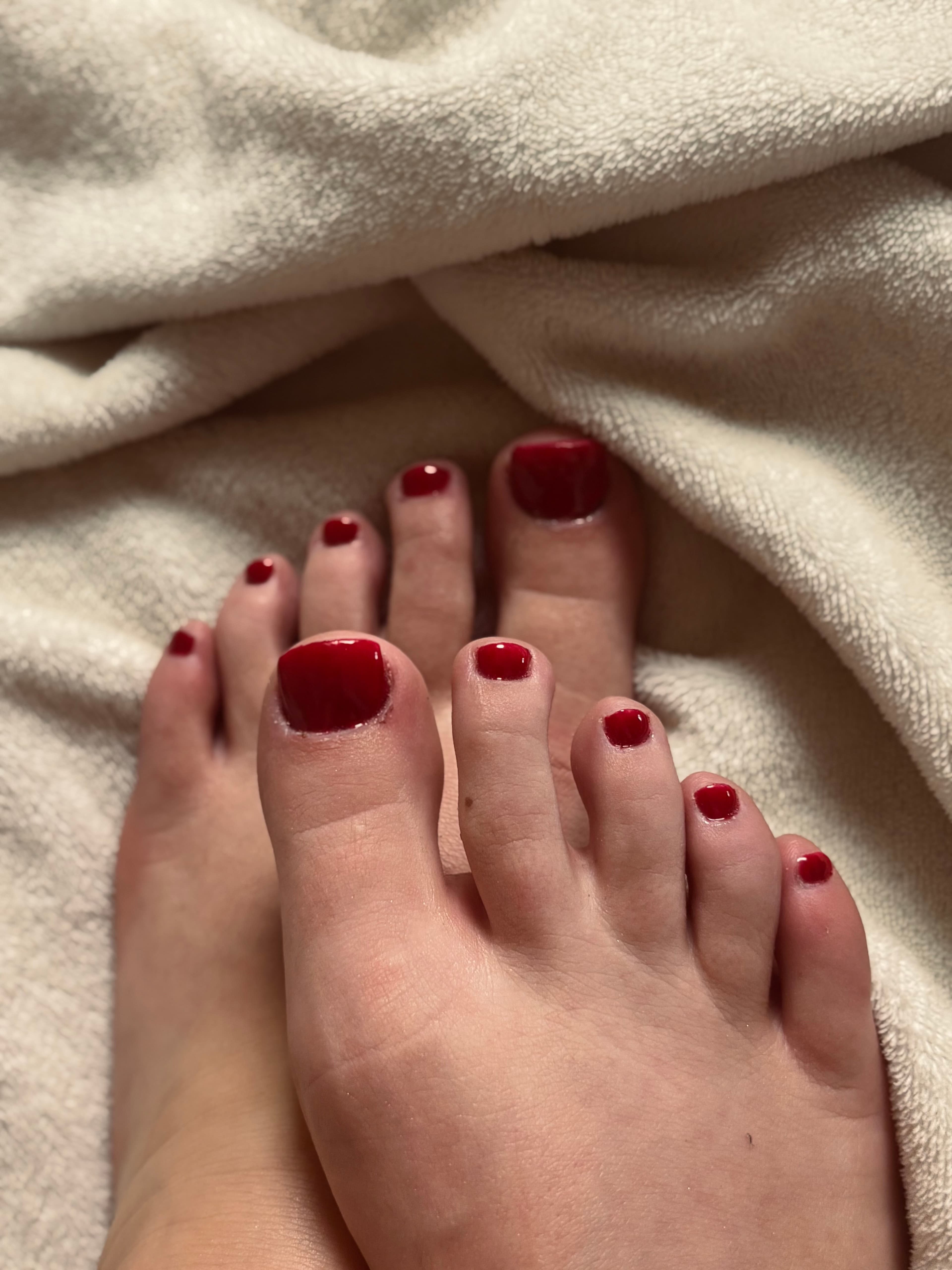 Its a leg baby 🌸🥥 banner image