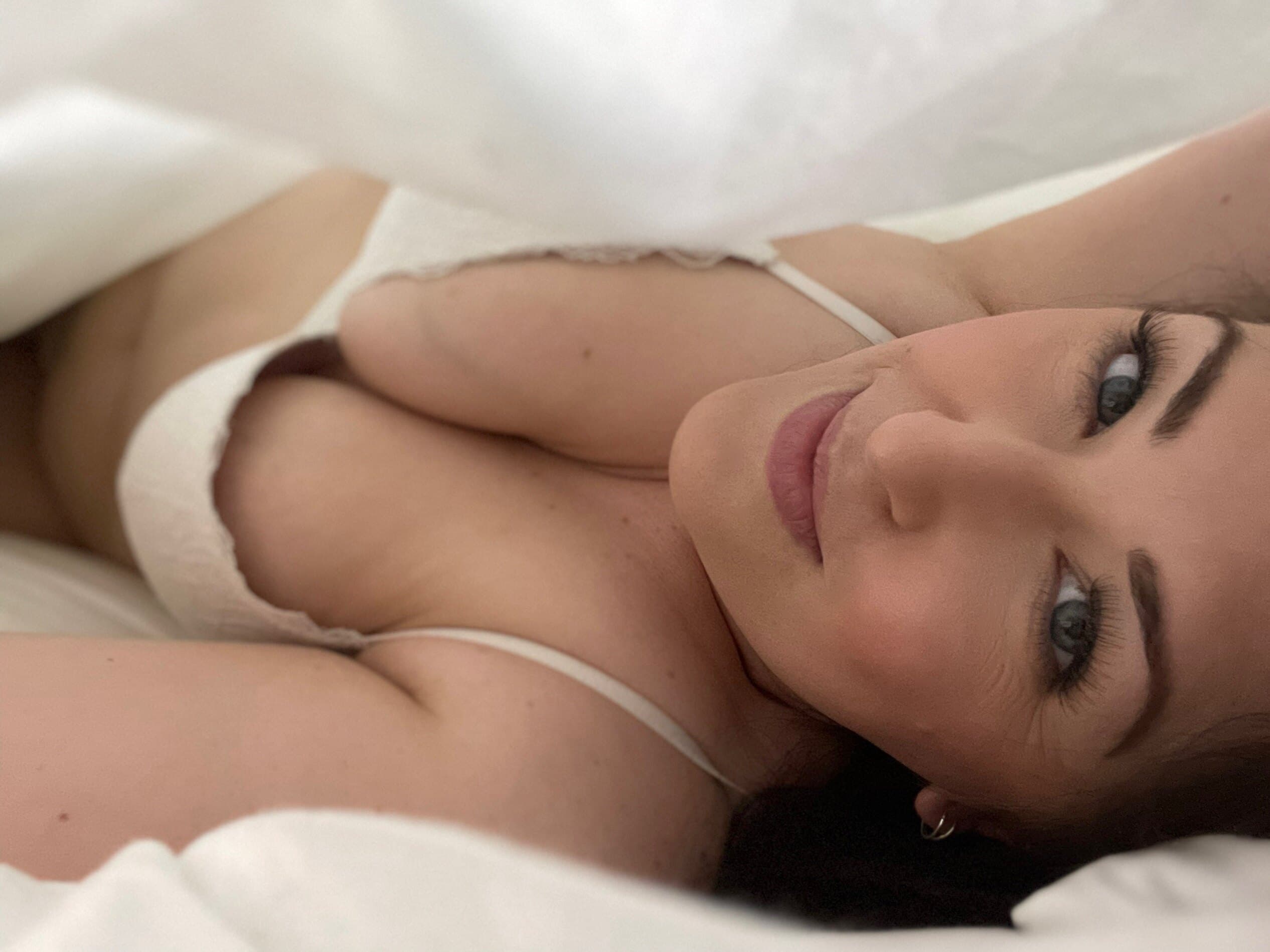 Claire ๐ฆ banner image