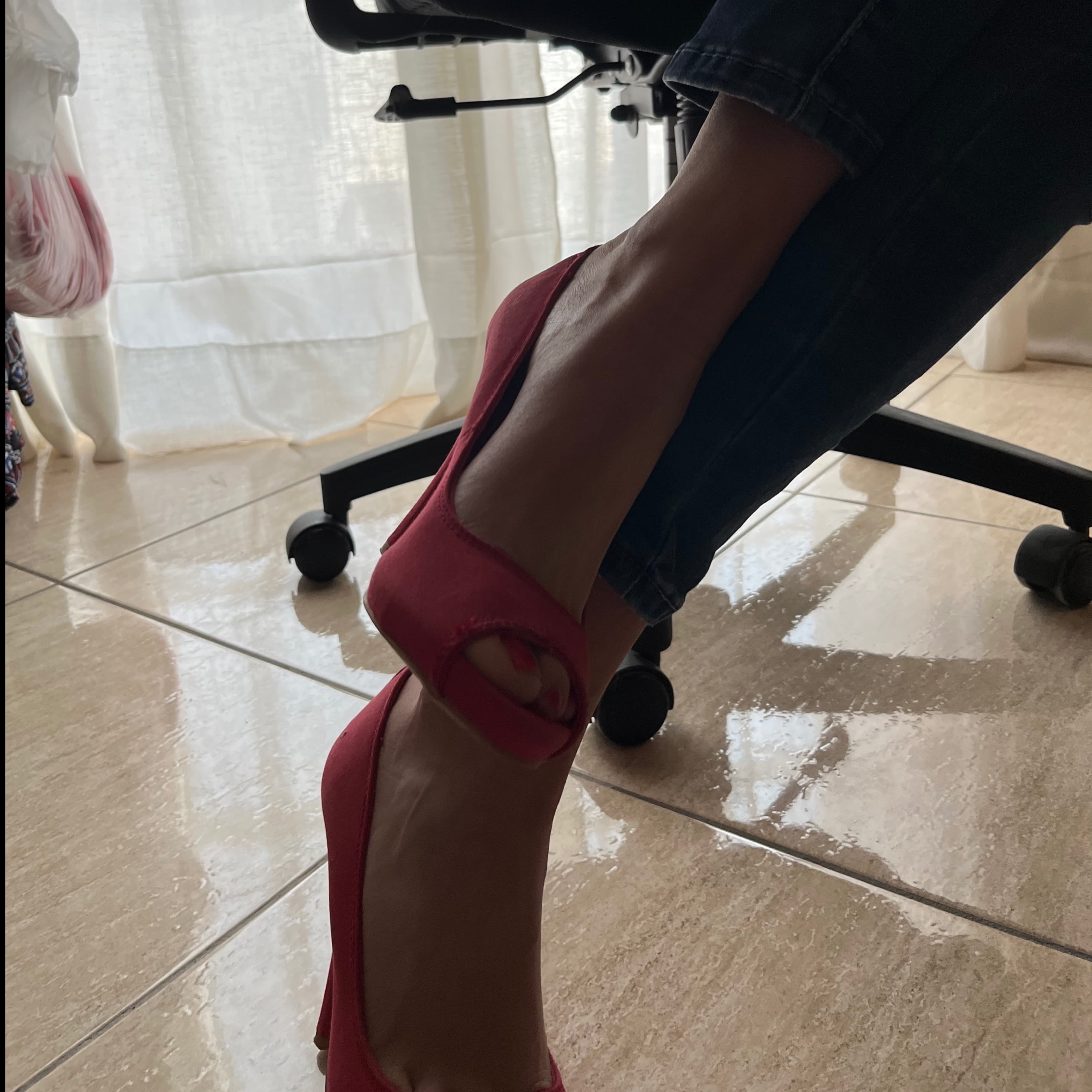 MistressLouboutin banner image