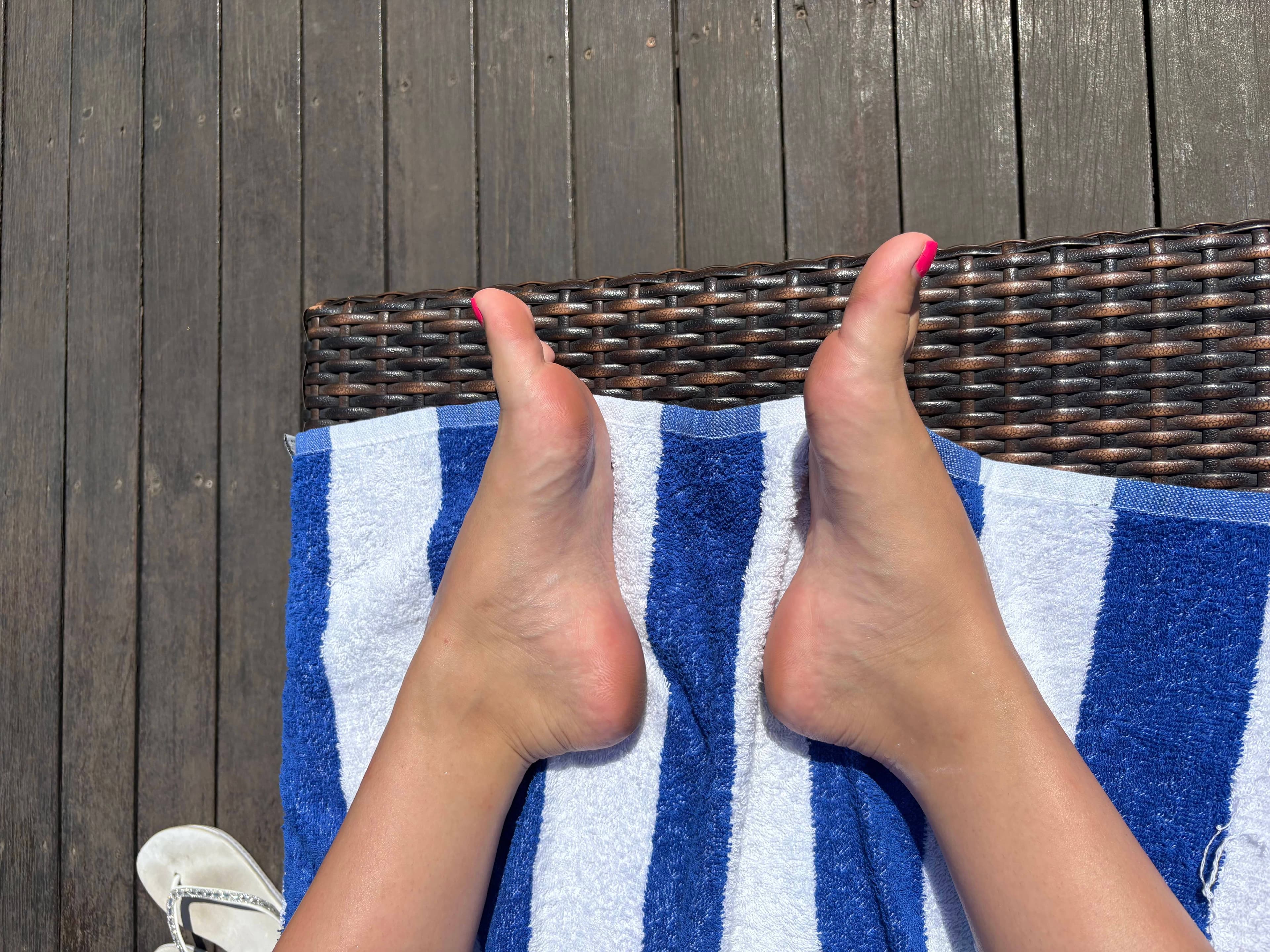 Rosykinkytoes banner image