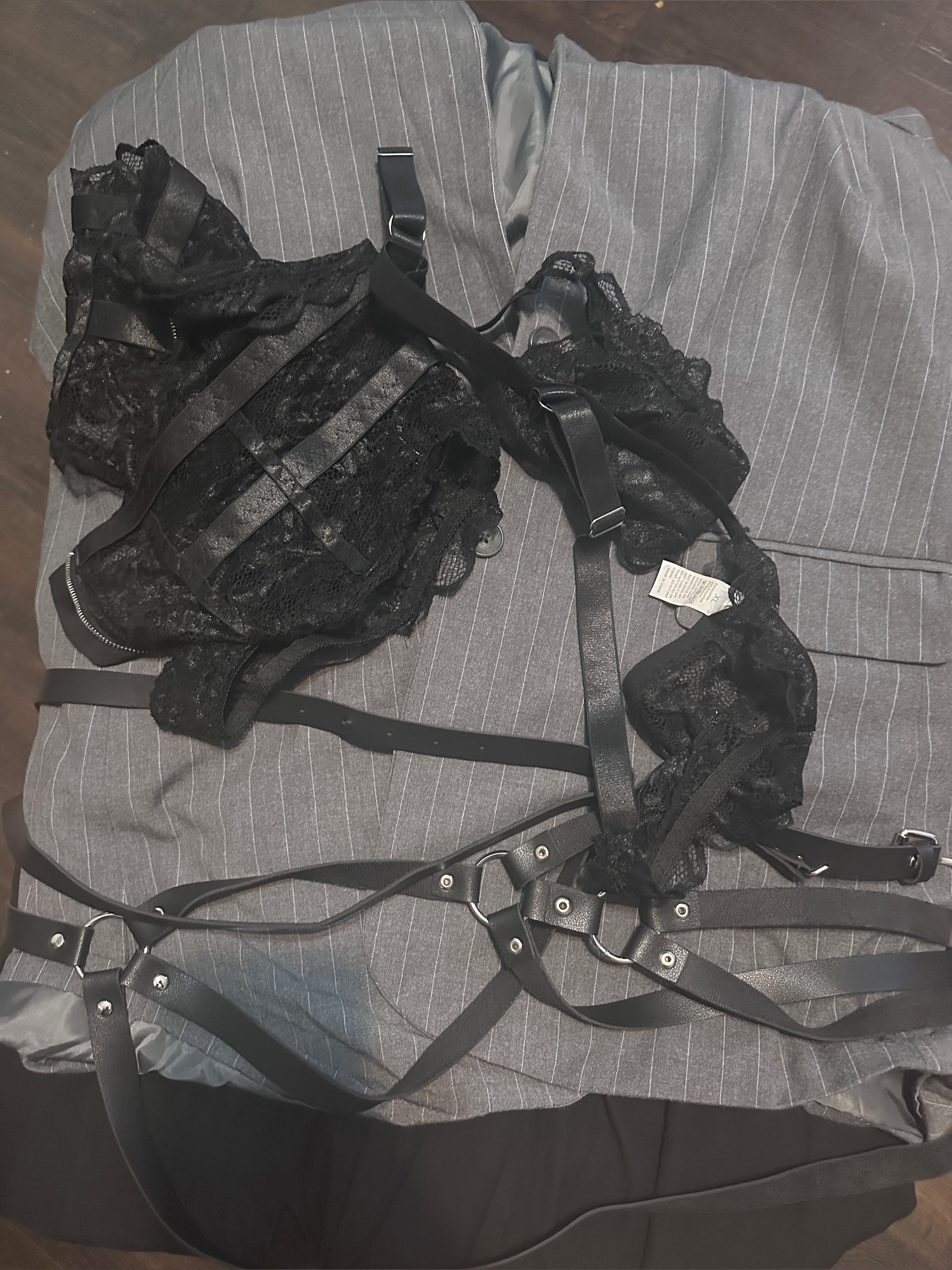 Golden_Tease banner image