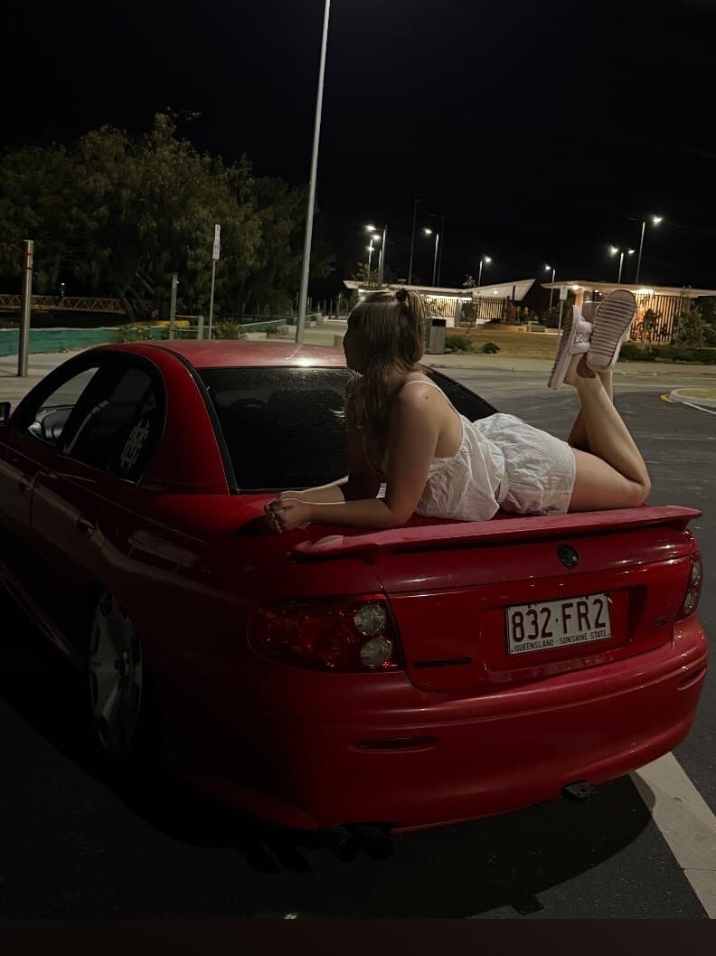 misscalaisxx banner image