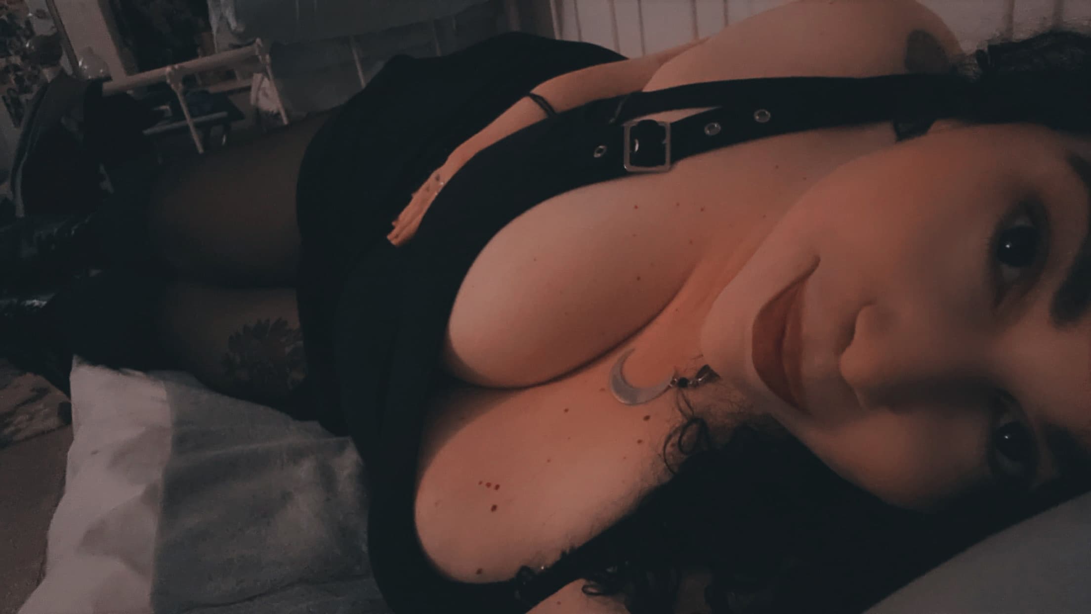 Violet Minx banner image