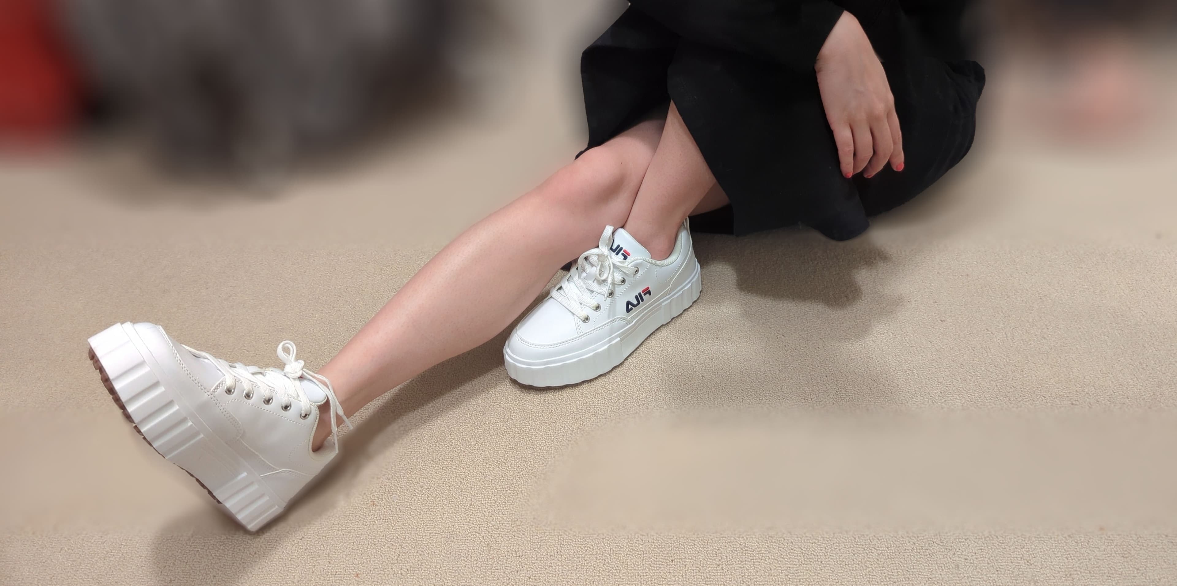 Jinnie Feetures banner image