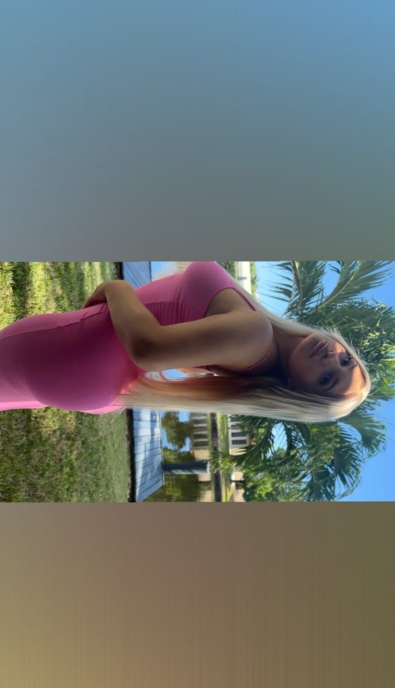 Iza banner image