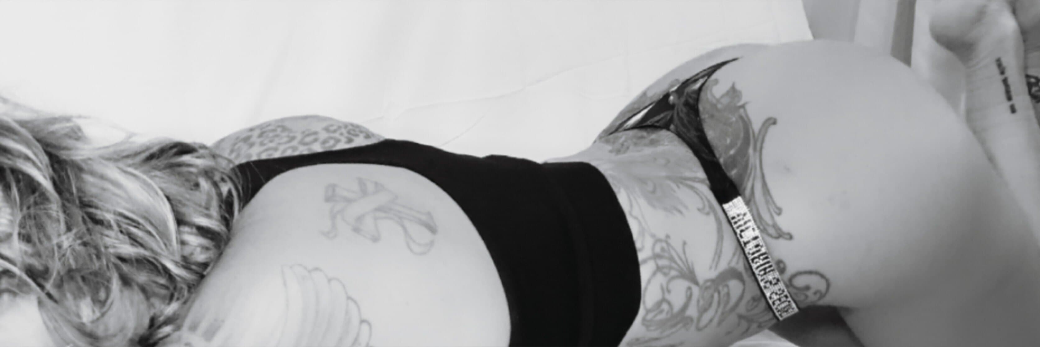 Sara 🖤 banner image