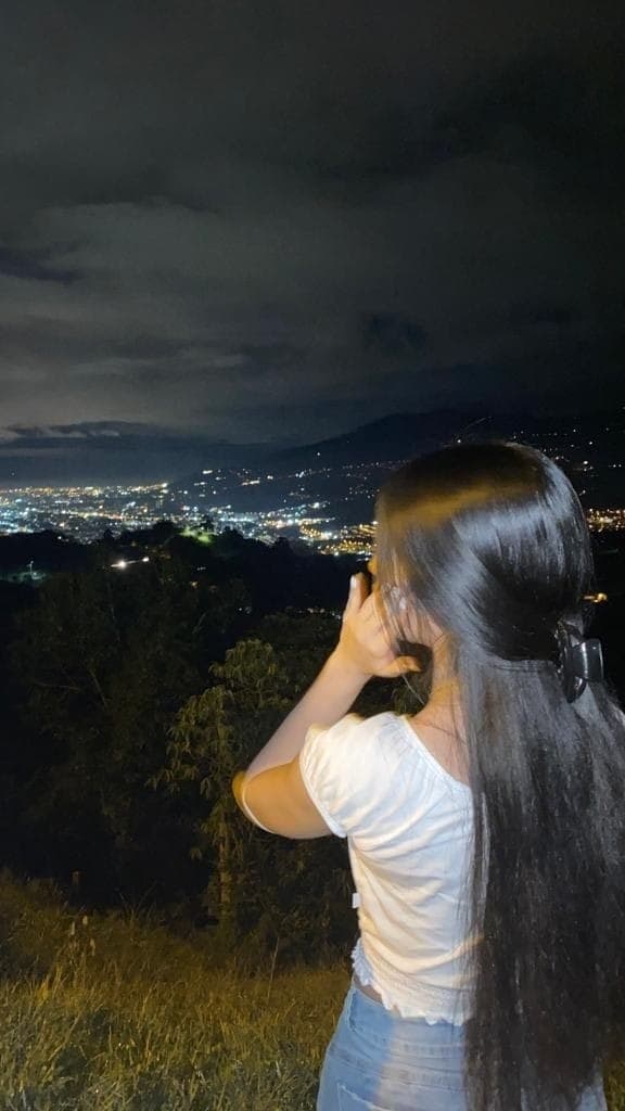 Martina Burgos banner image