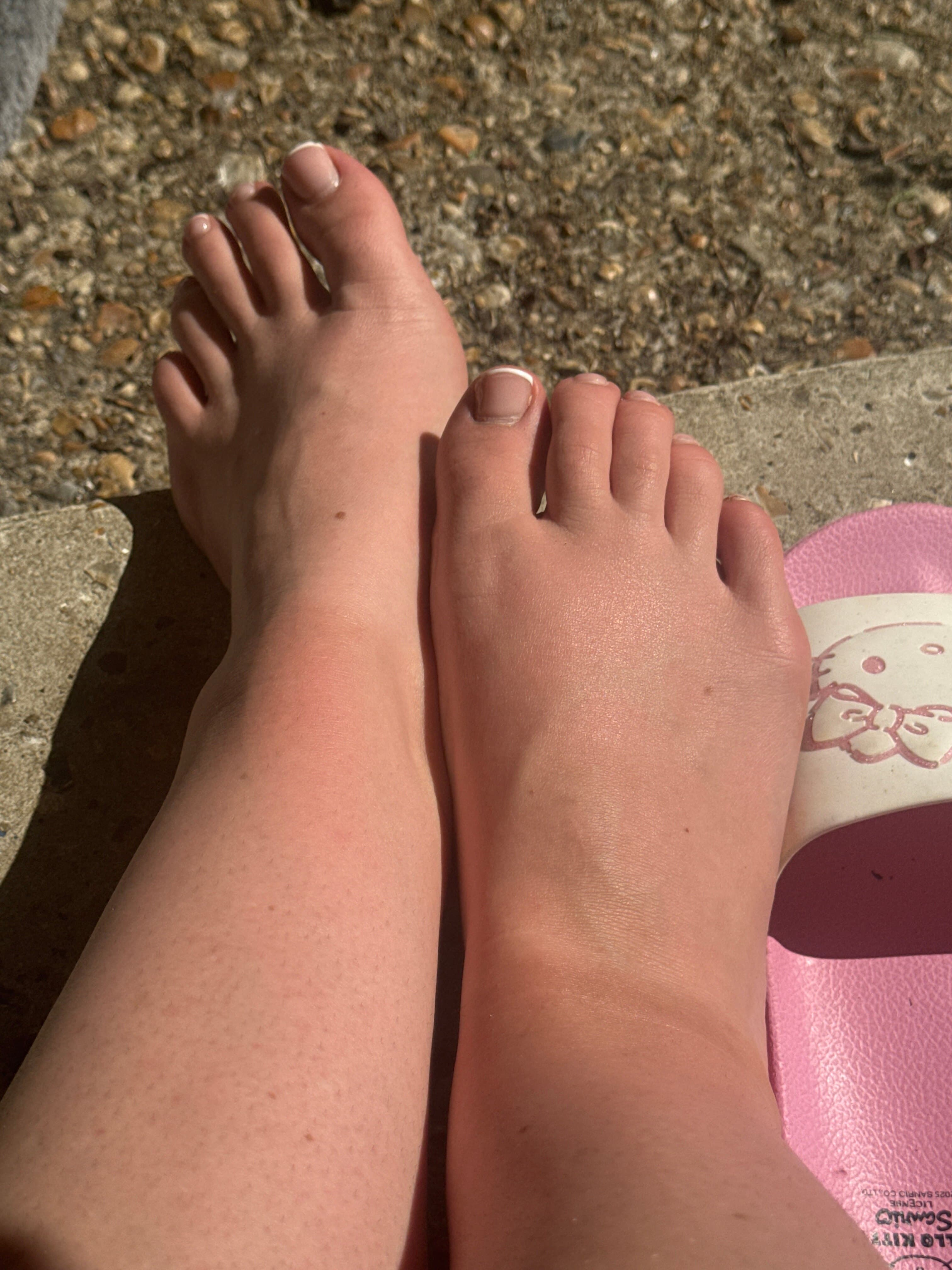 Rea 🦶🏻✨ banner image