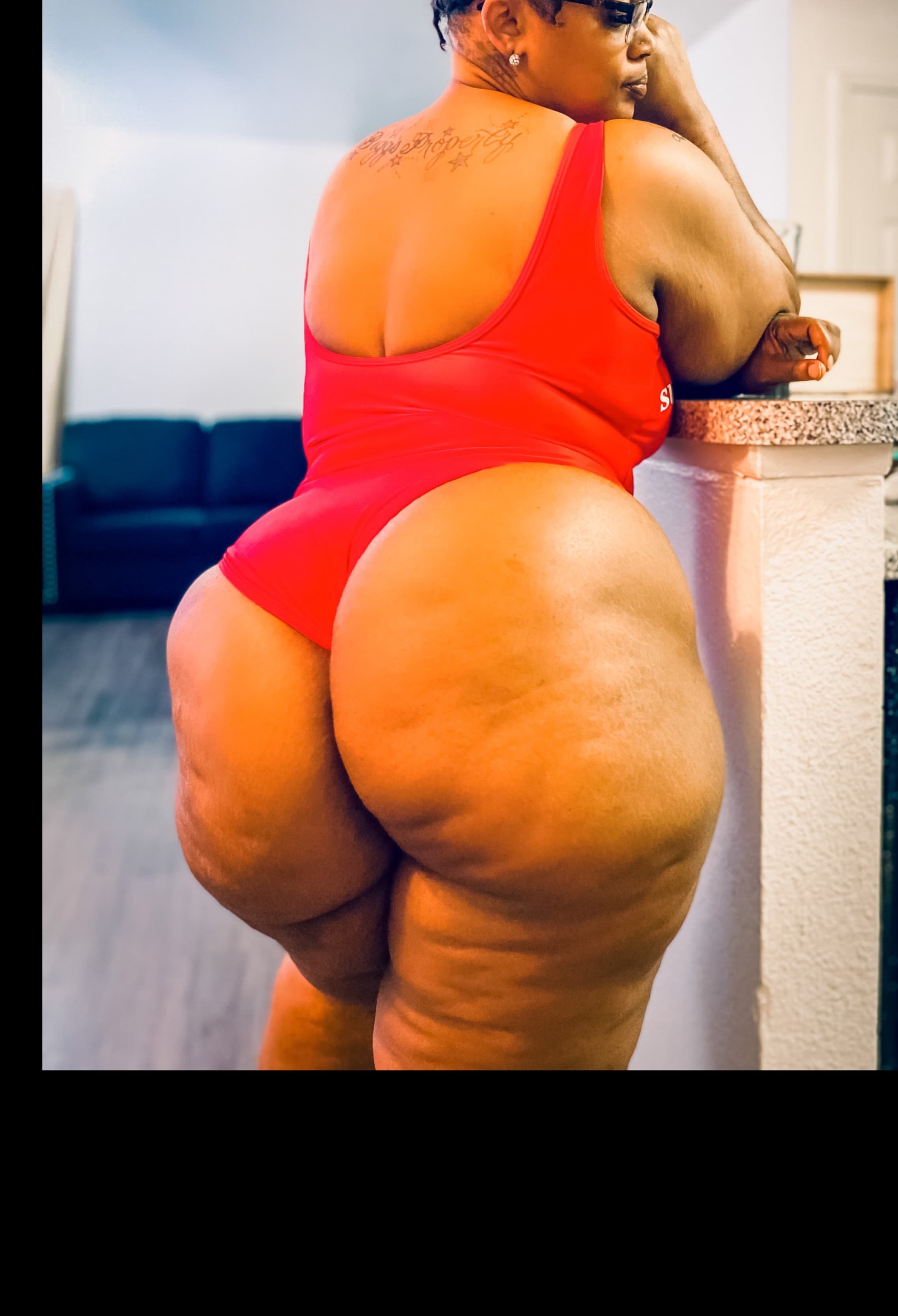 Tee So Curvy “Exclusive Account” banner image