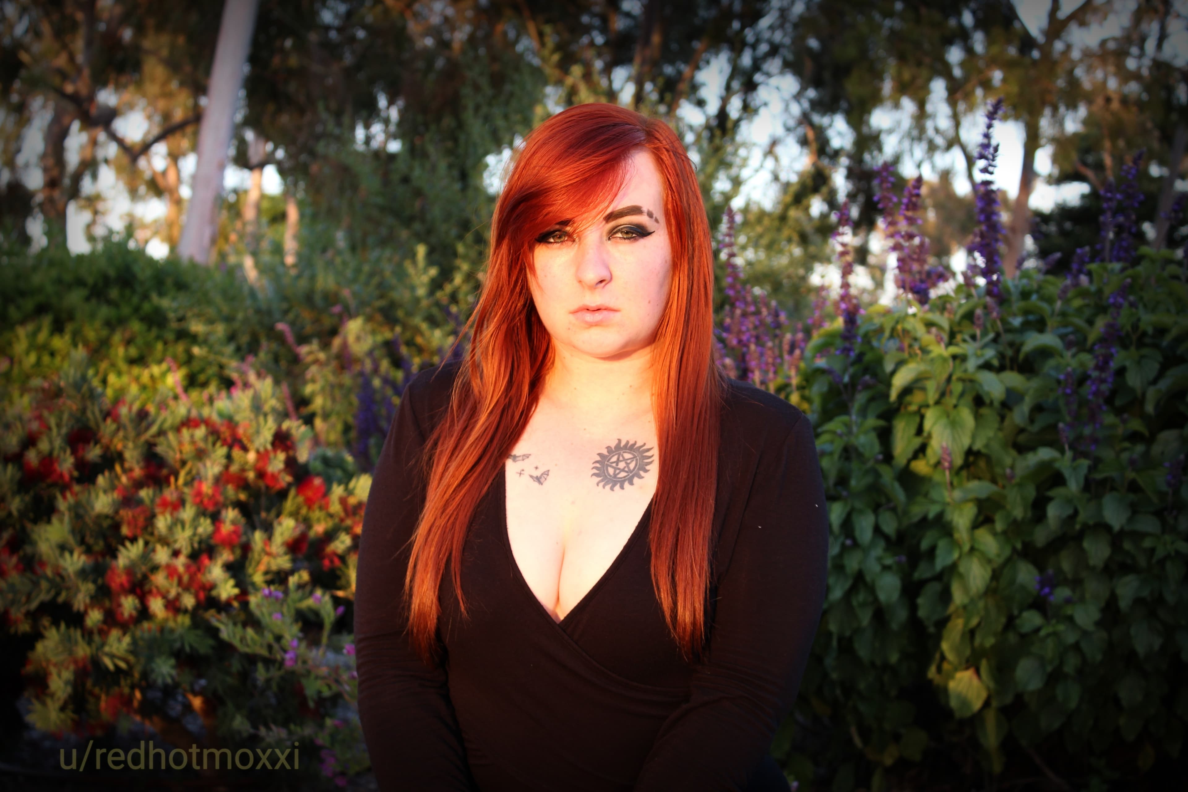 redhotmoxxiFree banner image