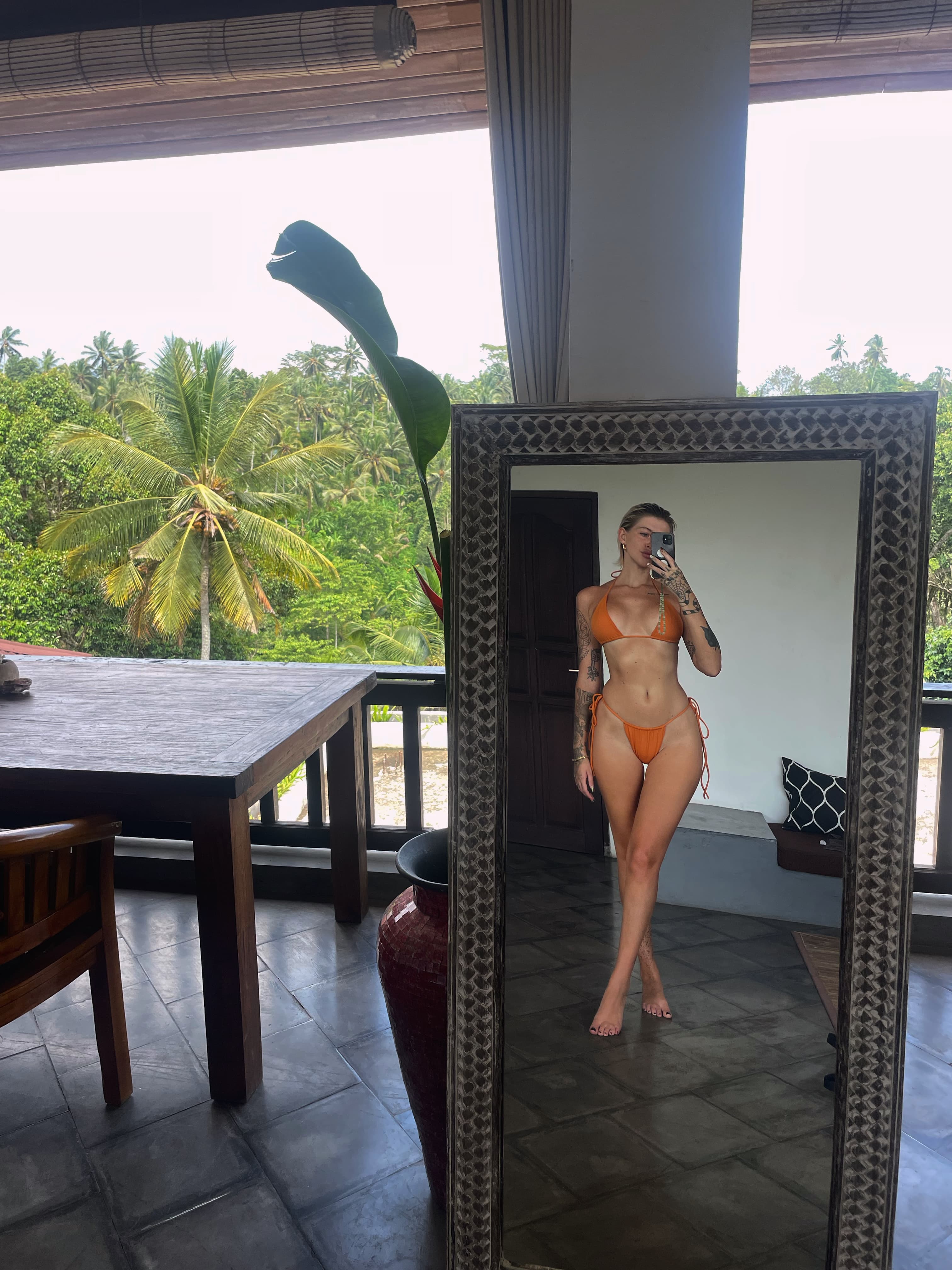 Robyn Louise banner image