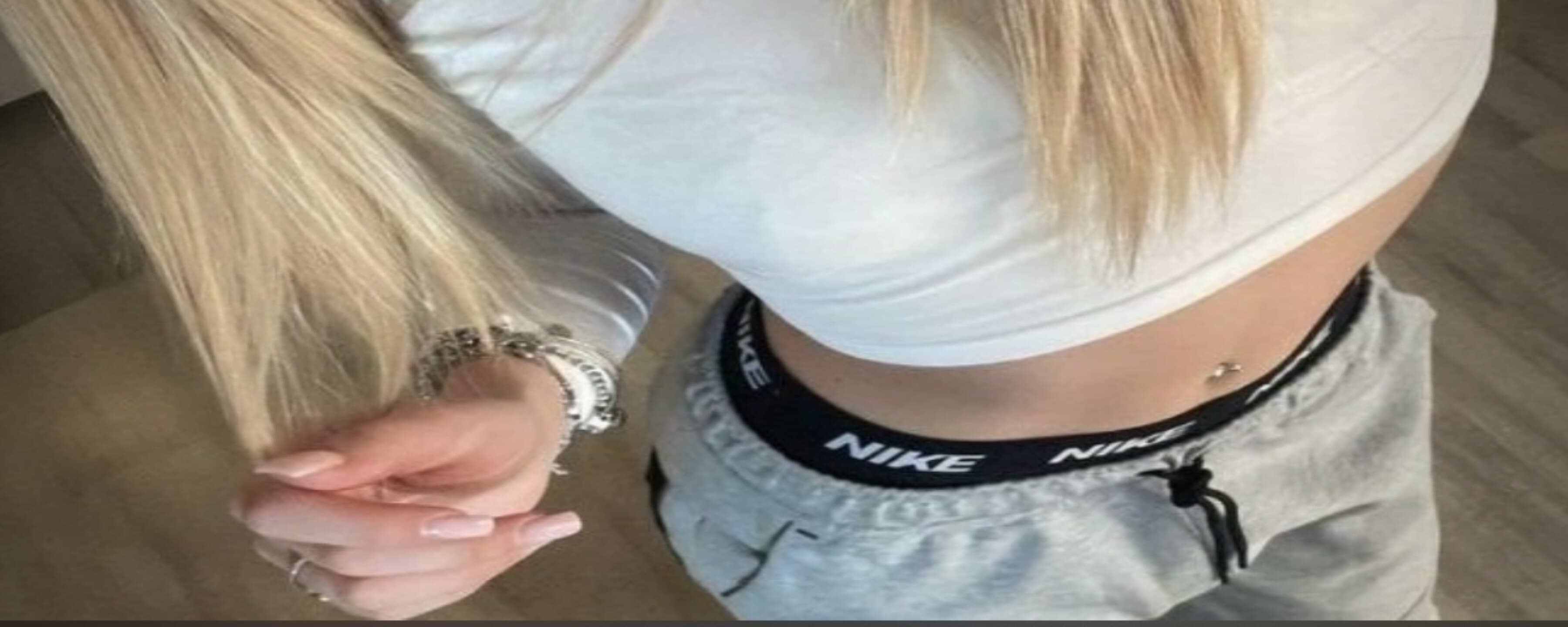 Alina Greys banner image