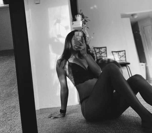Elle V banner image