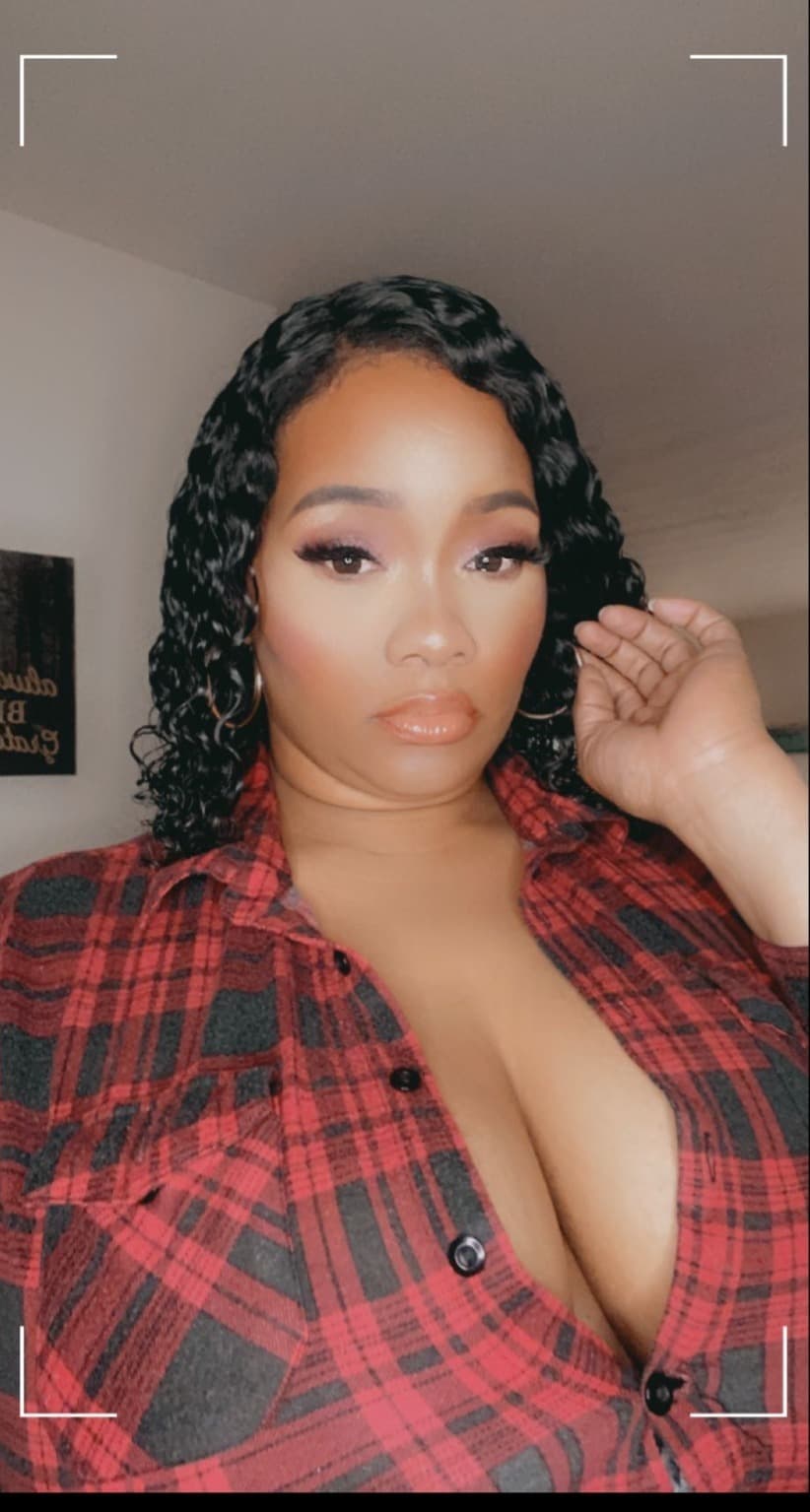 Pretty Dee banner image