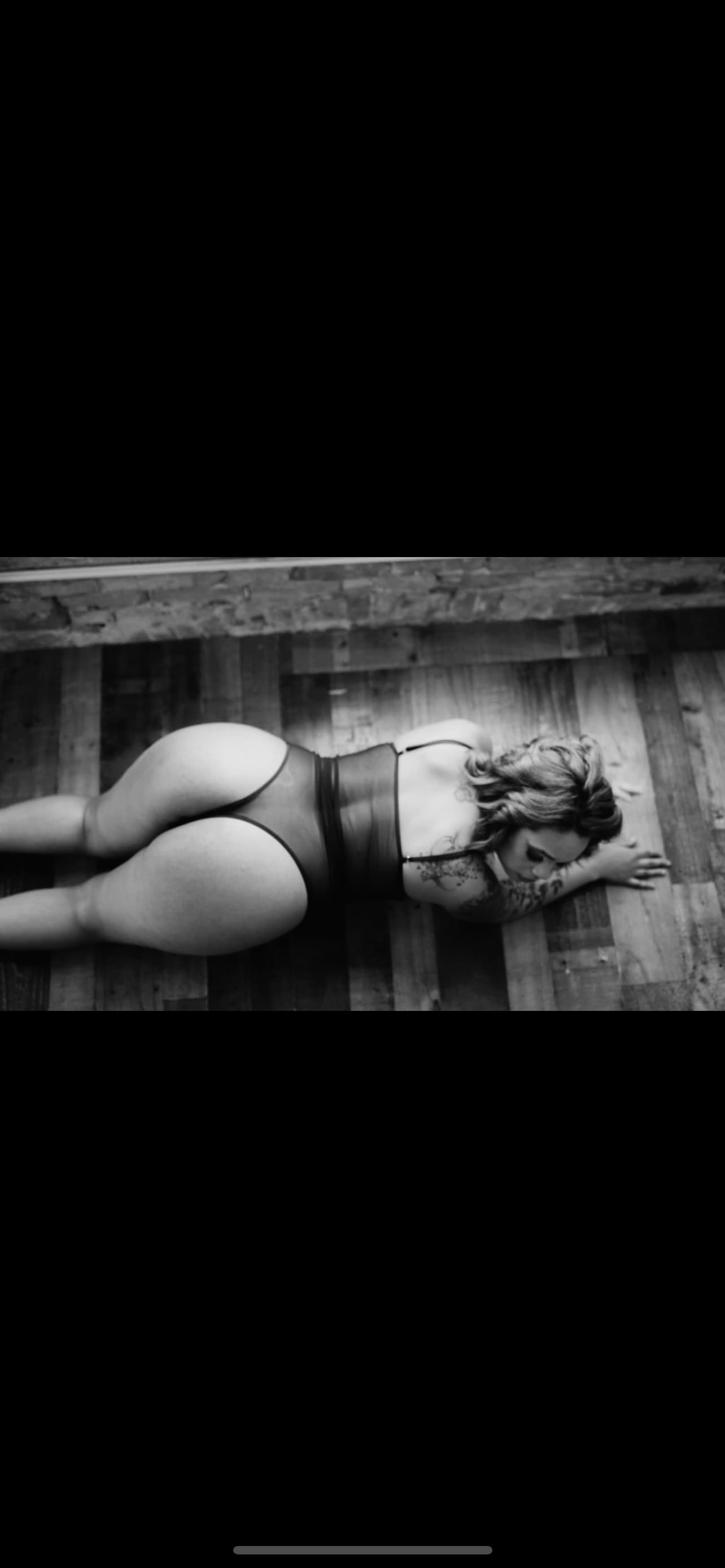 Baddie Blonde . banner image