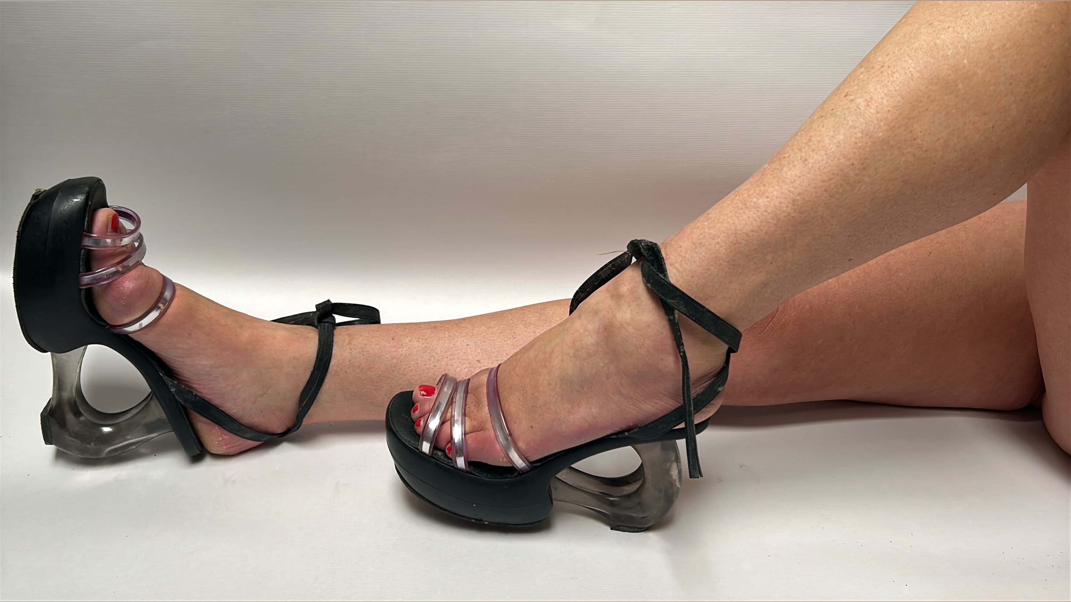 Worship at The Altar of My Feet banner image