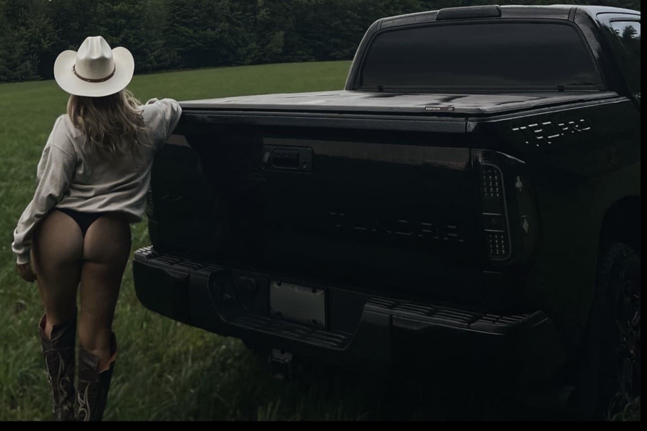Em banner image
