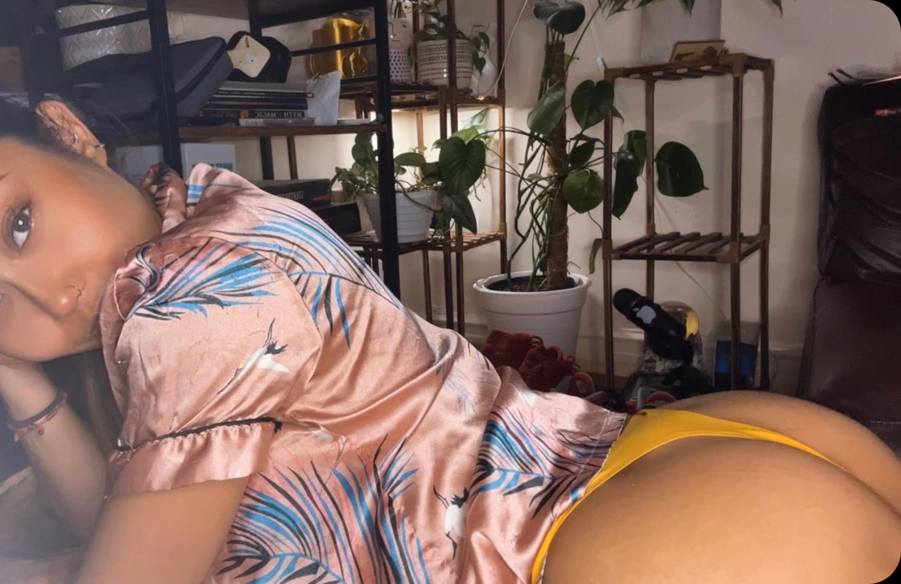 Lady Mπ€ banner image