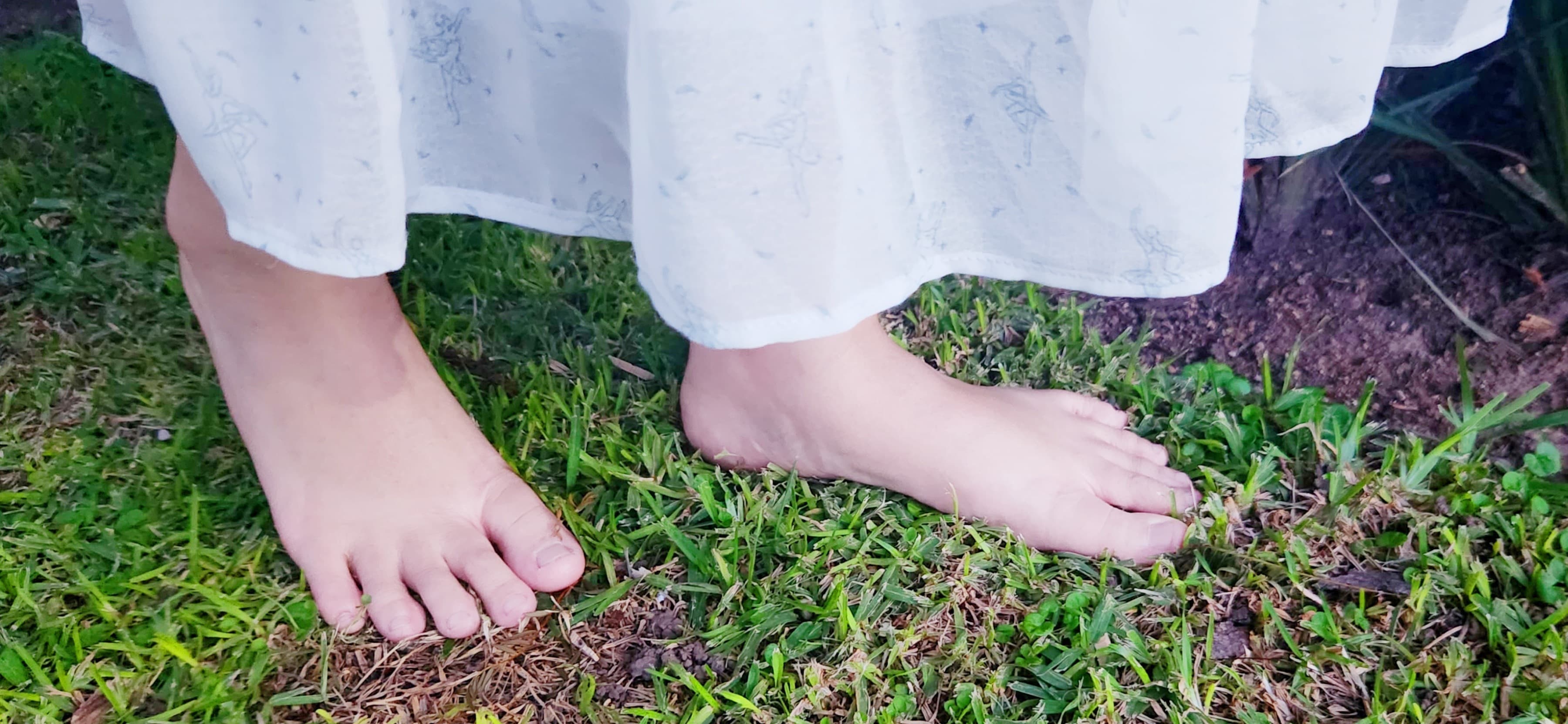 Asian Feet and hands banner image