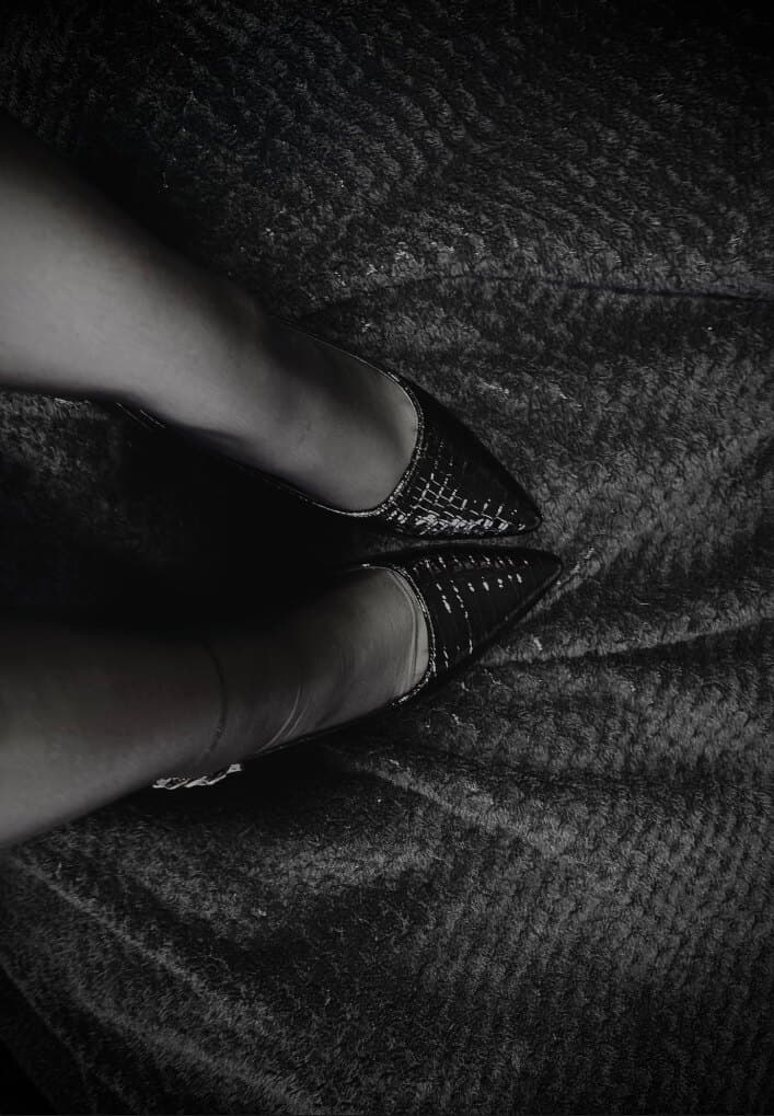 DarkDeskDoll banner image