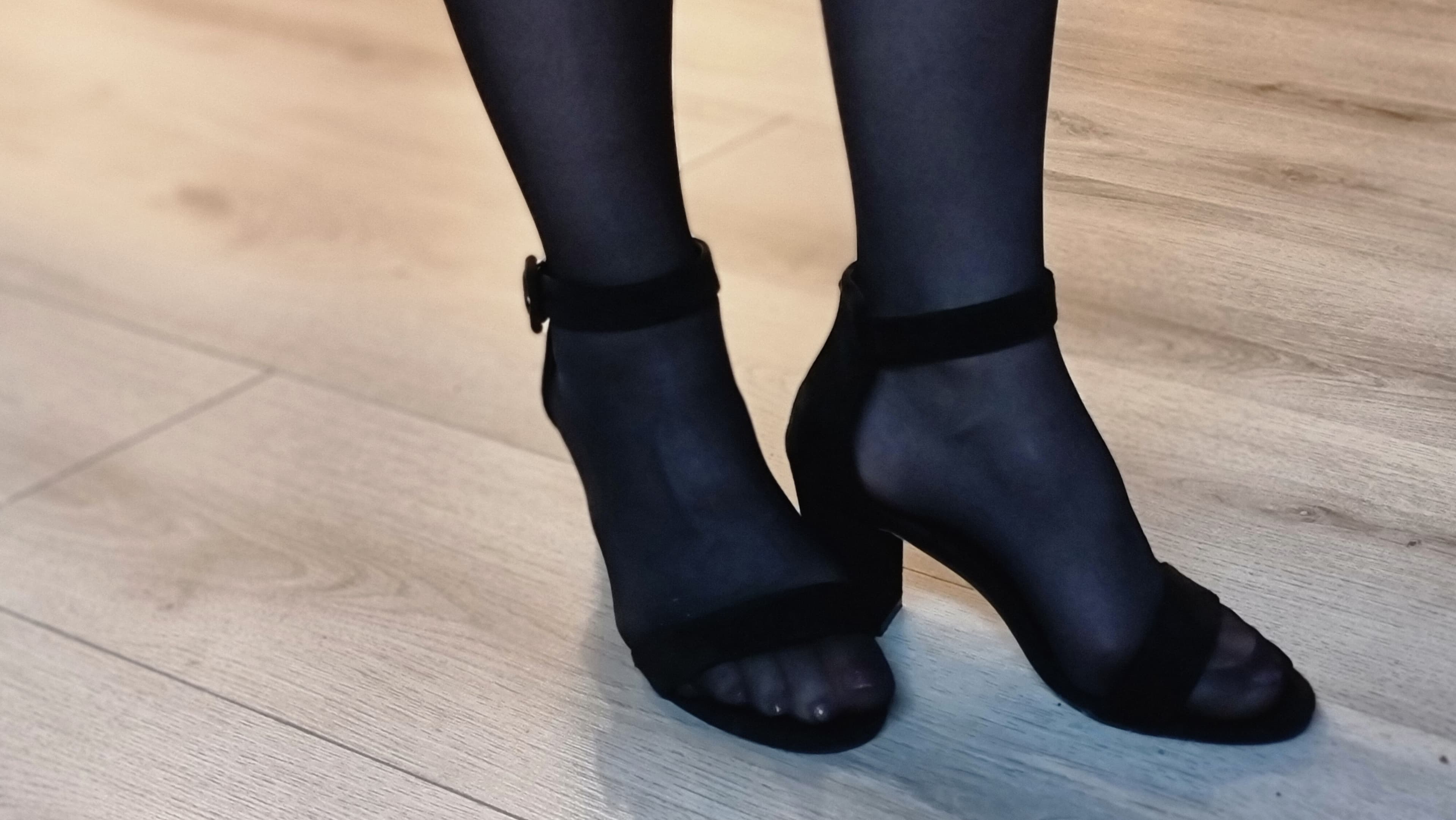 Catlyn Feet banner image
