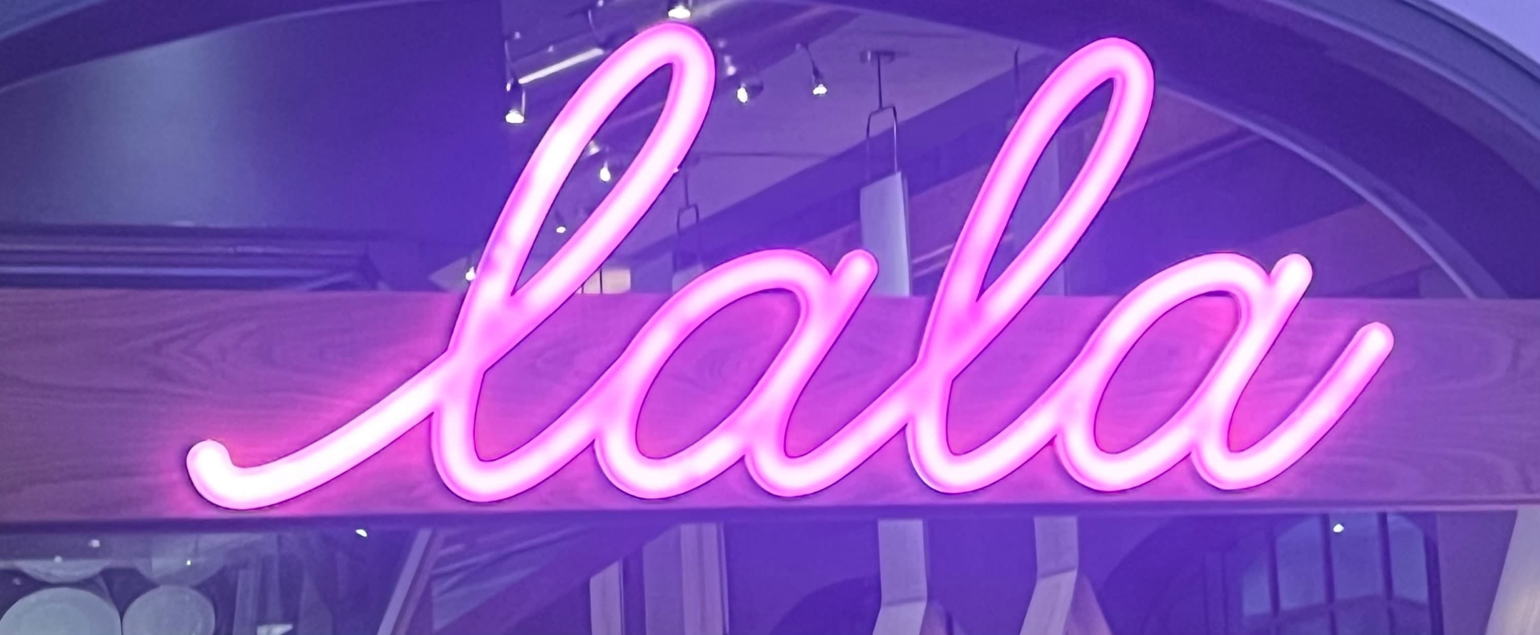 Lala🖤 banner image