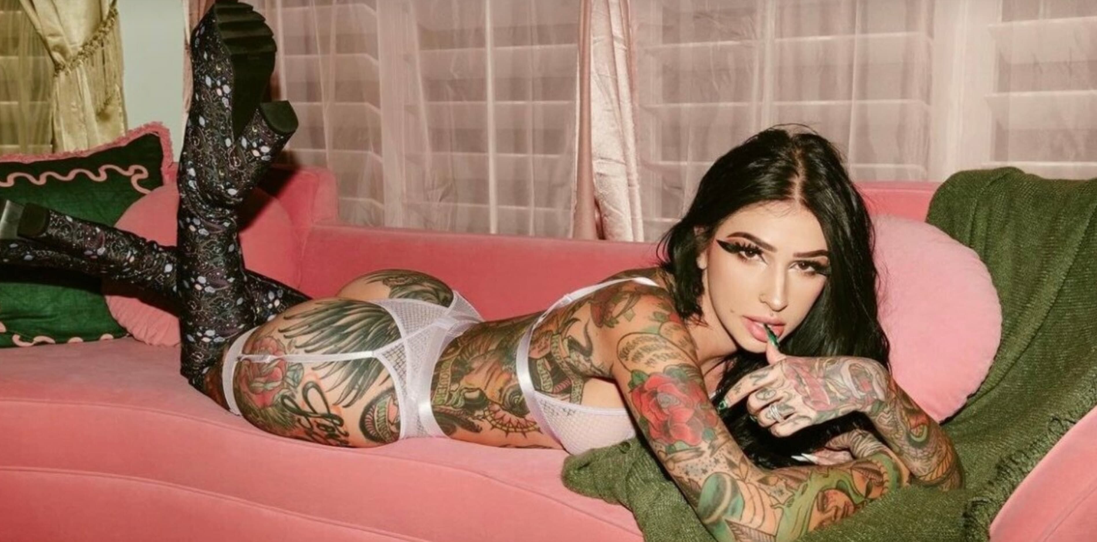 Angela Mazzanti banner image