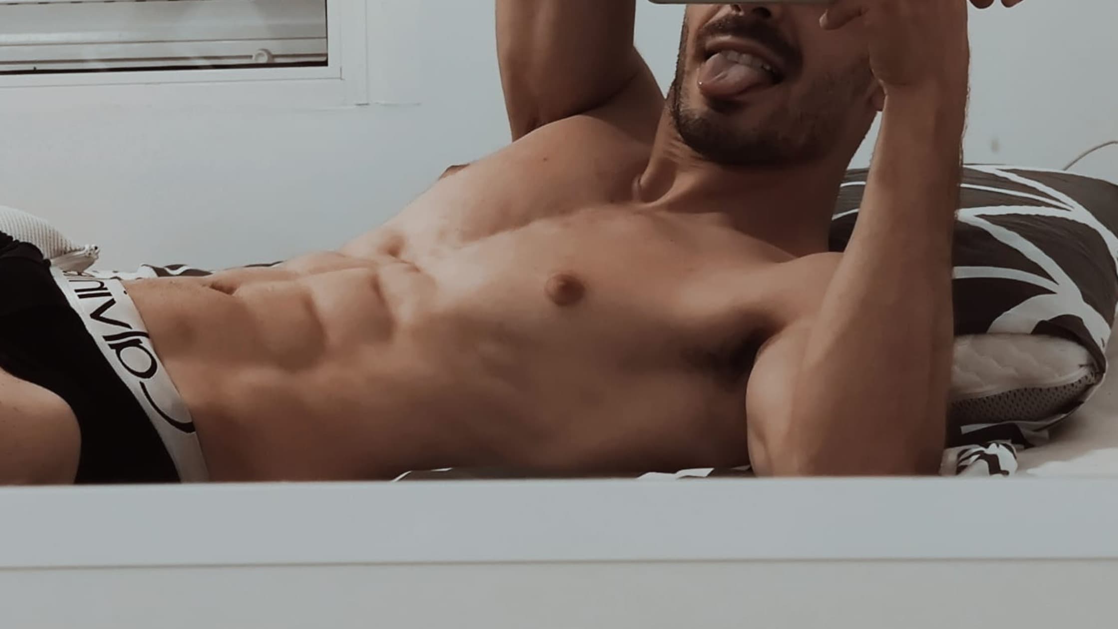 Enzo Máximo banner image
