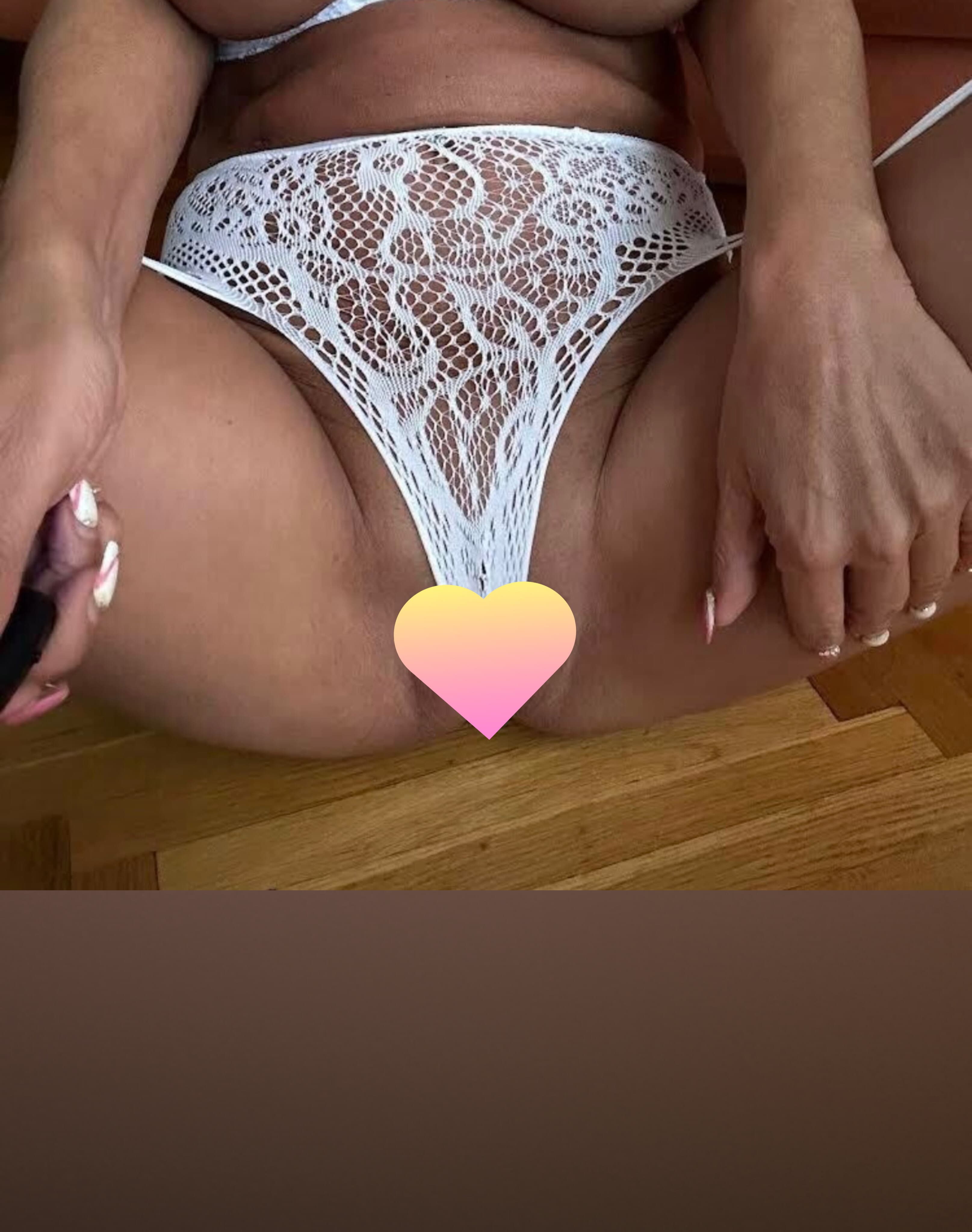 Mercedesz banner image