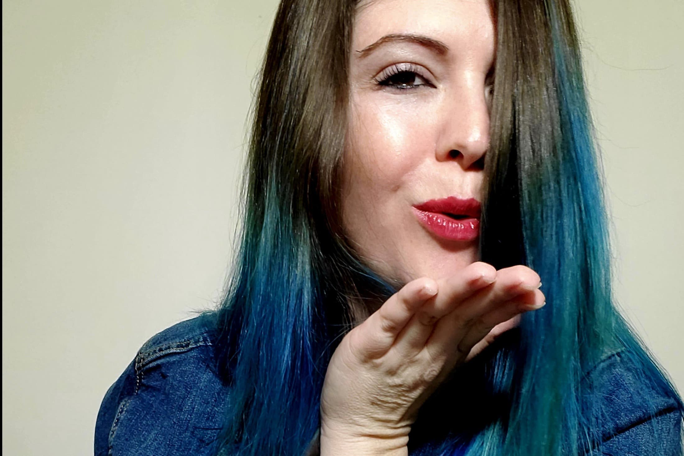 Krissy Foxx banner image