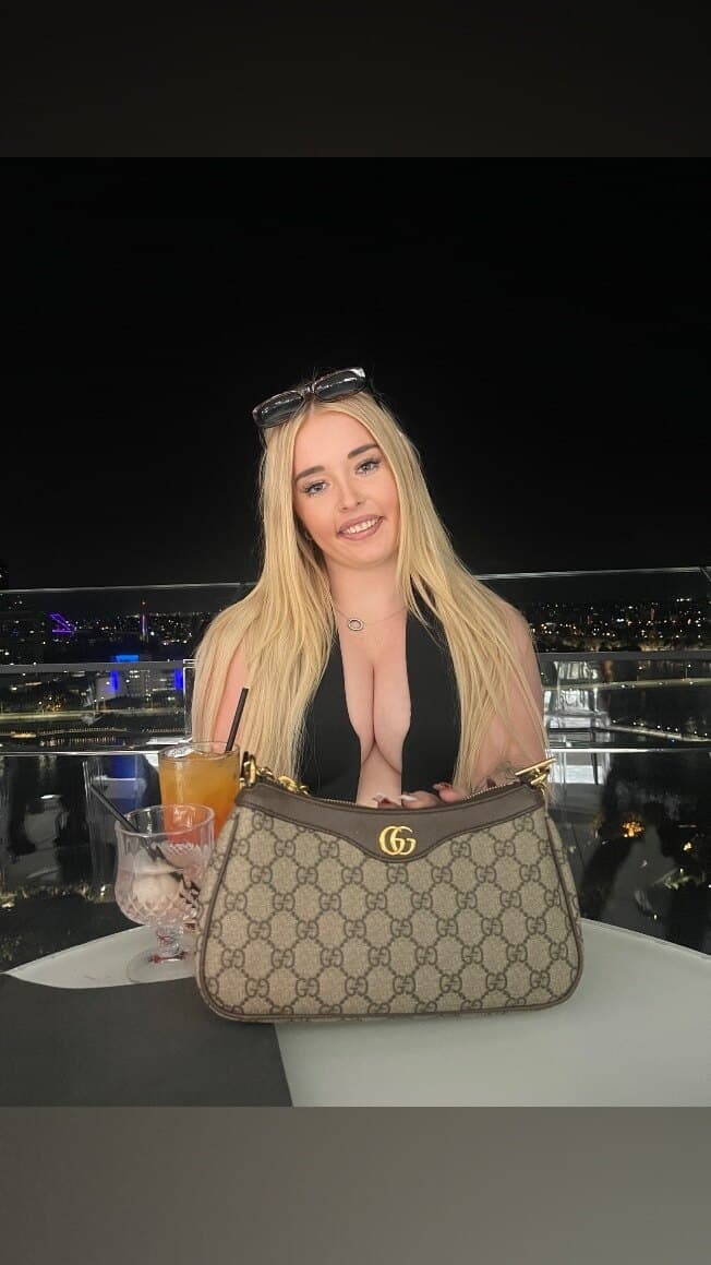 Dior π banner image