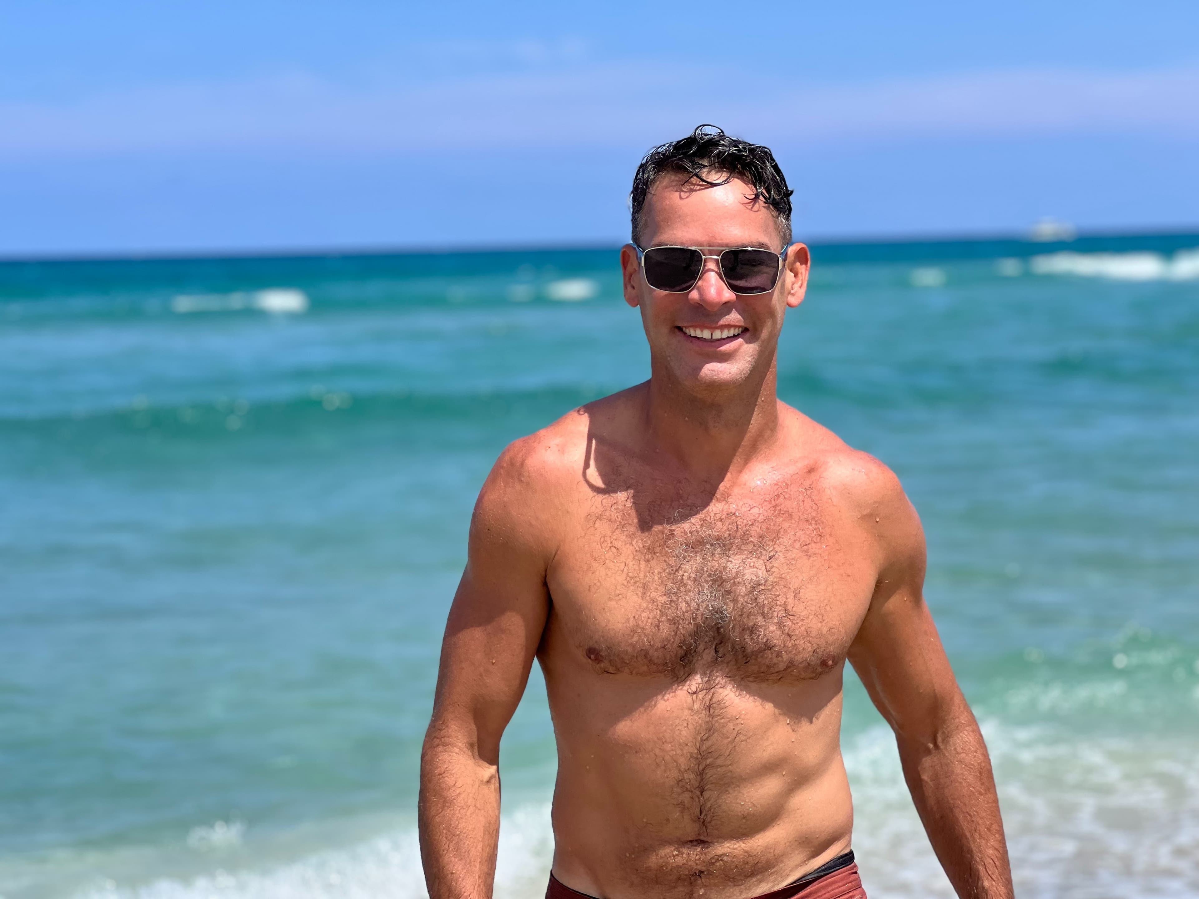 Scotty Too Hottie banner image