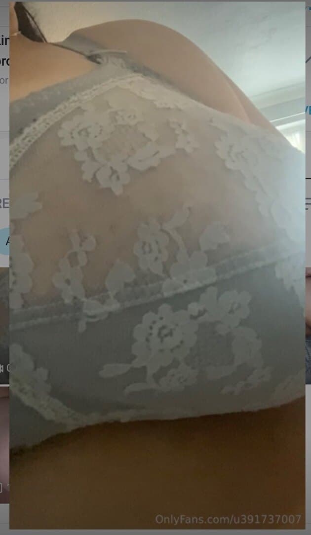 Curvy Caz banner image