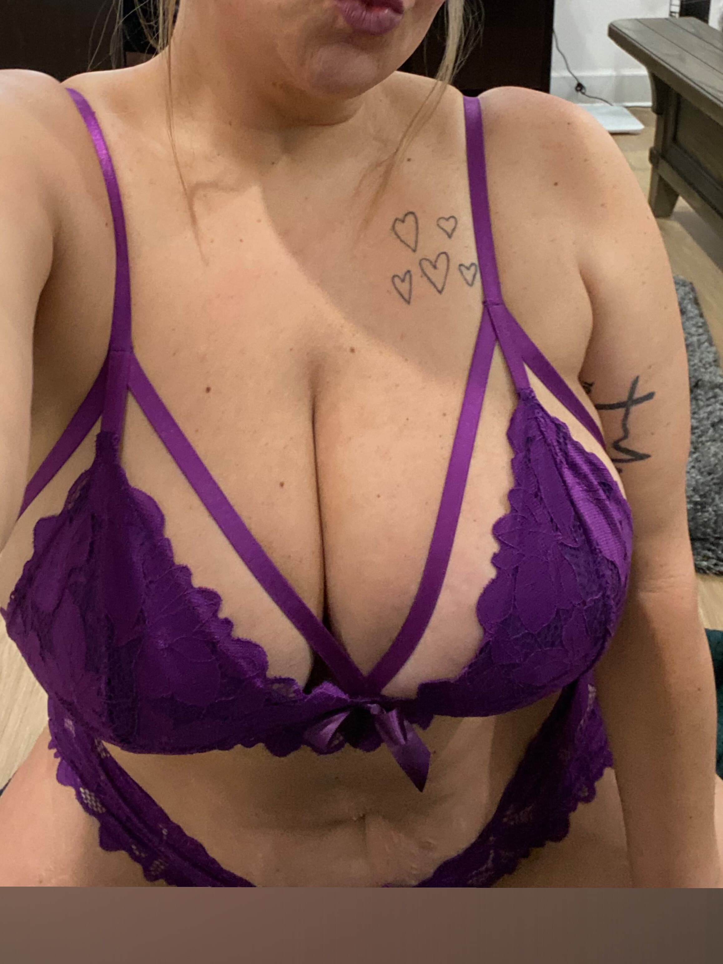 bigtittiebre banner image