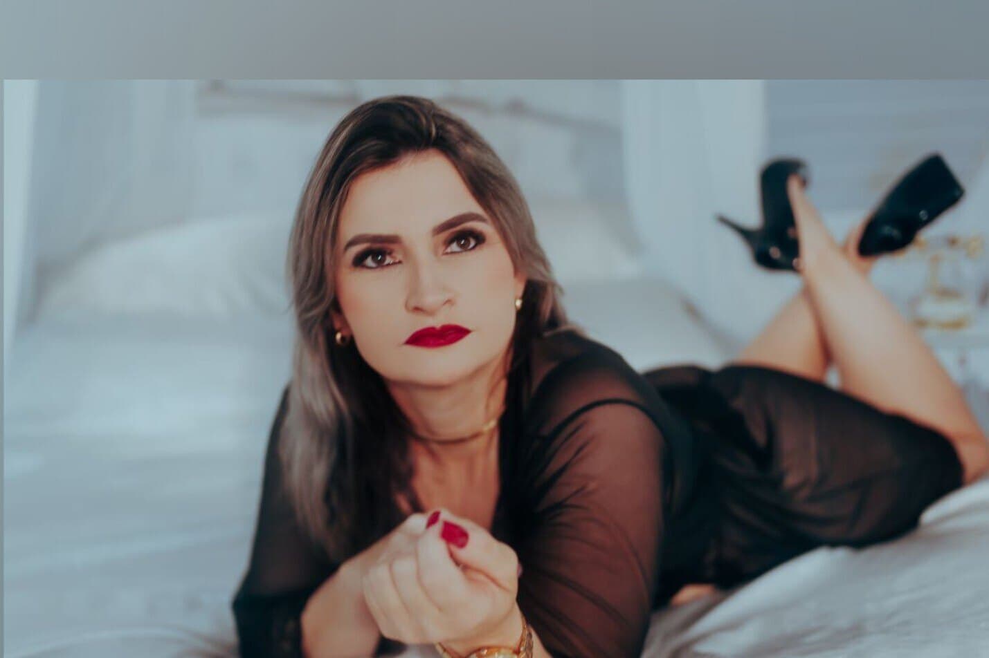 SELLENA REIZER banner image