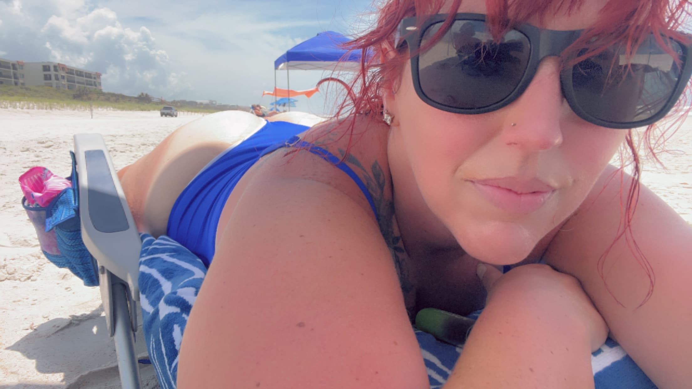 B💋 banner image