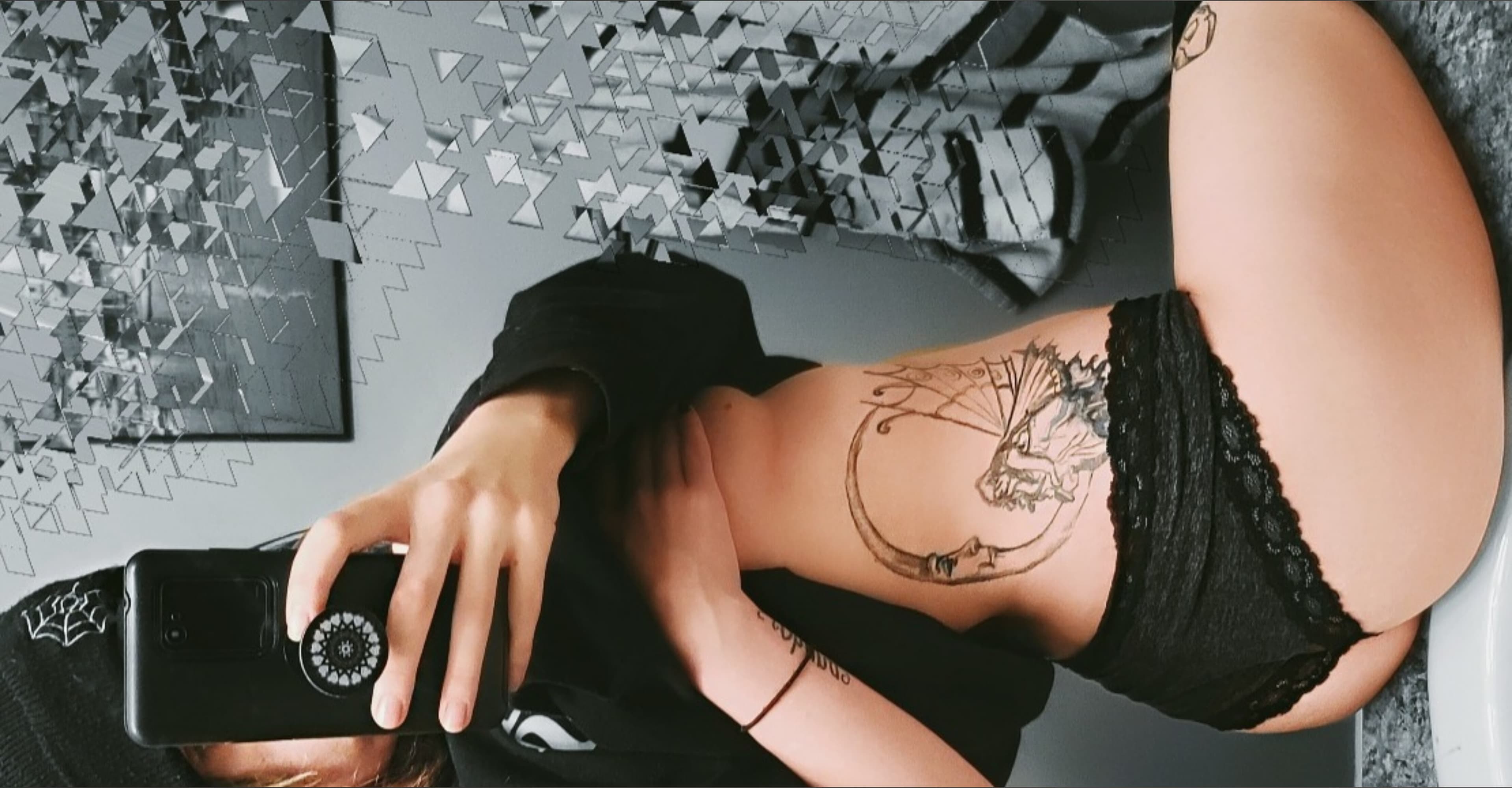 ๐๐๐ข โก banner image
