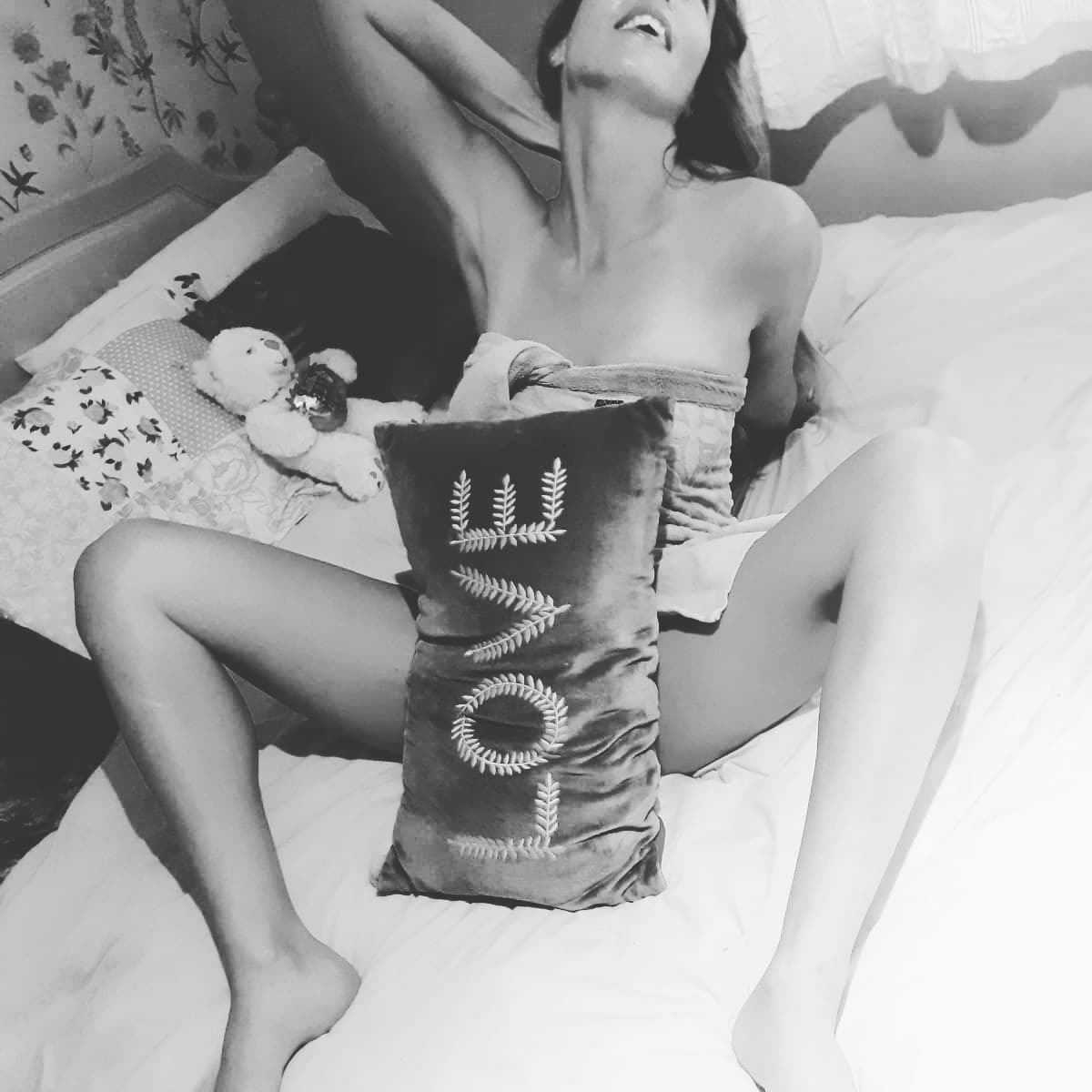 Lisashhotwife_FREE banner image