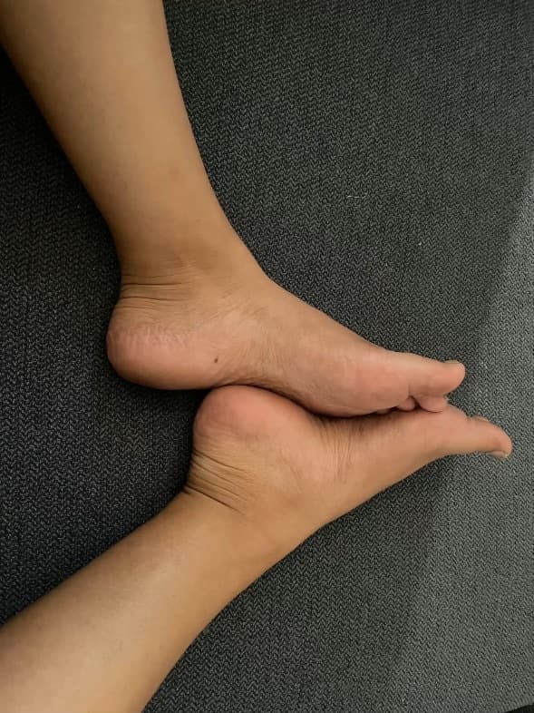 Unde’FEET’ed banner image