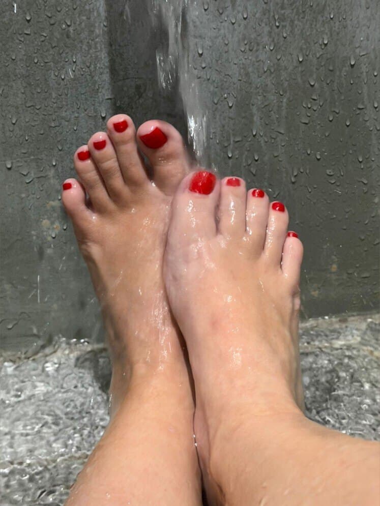 yourfavoritefeet banner image