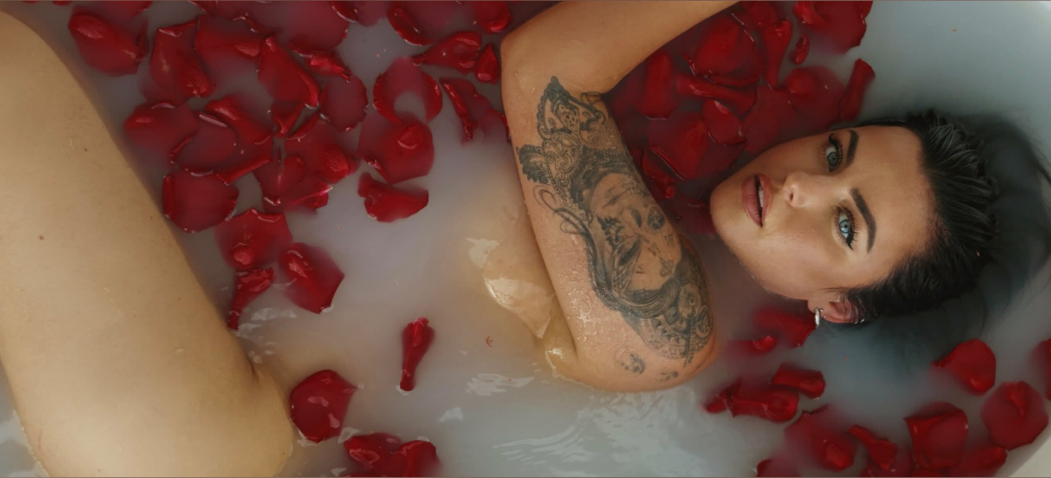 ๐ฆ KYLIE RAE ๐ฆ banner image