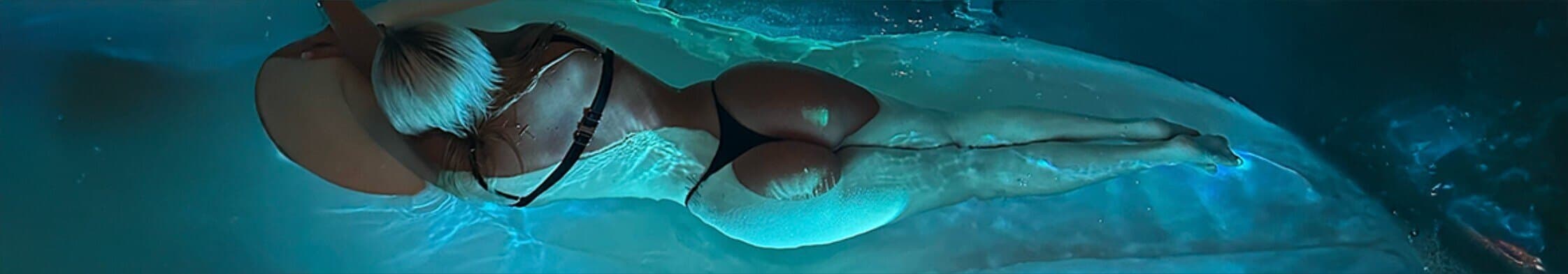 Karina Moravcová 💦 banner image