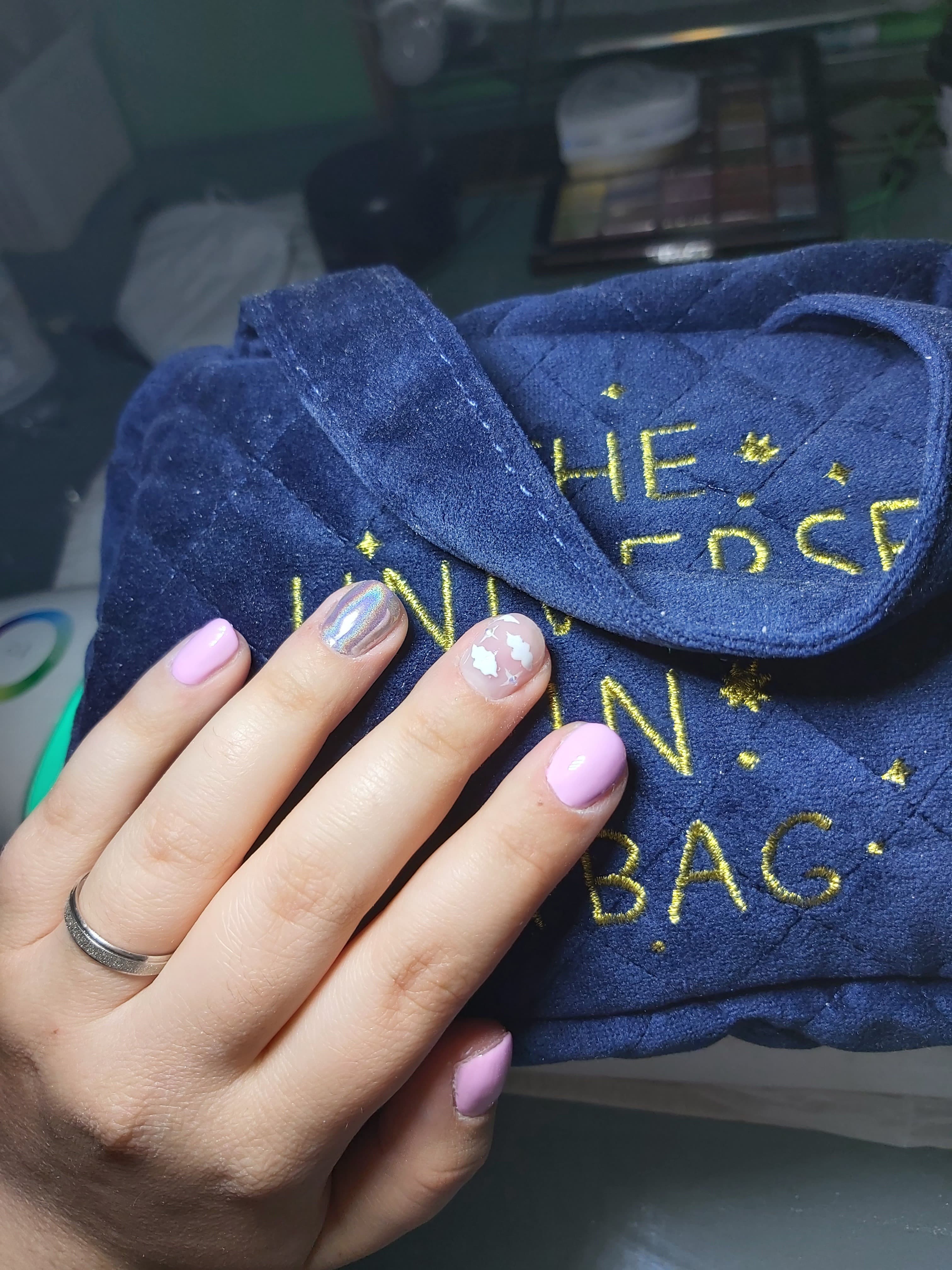 The most artsy manicure banner image