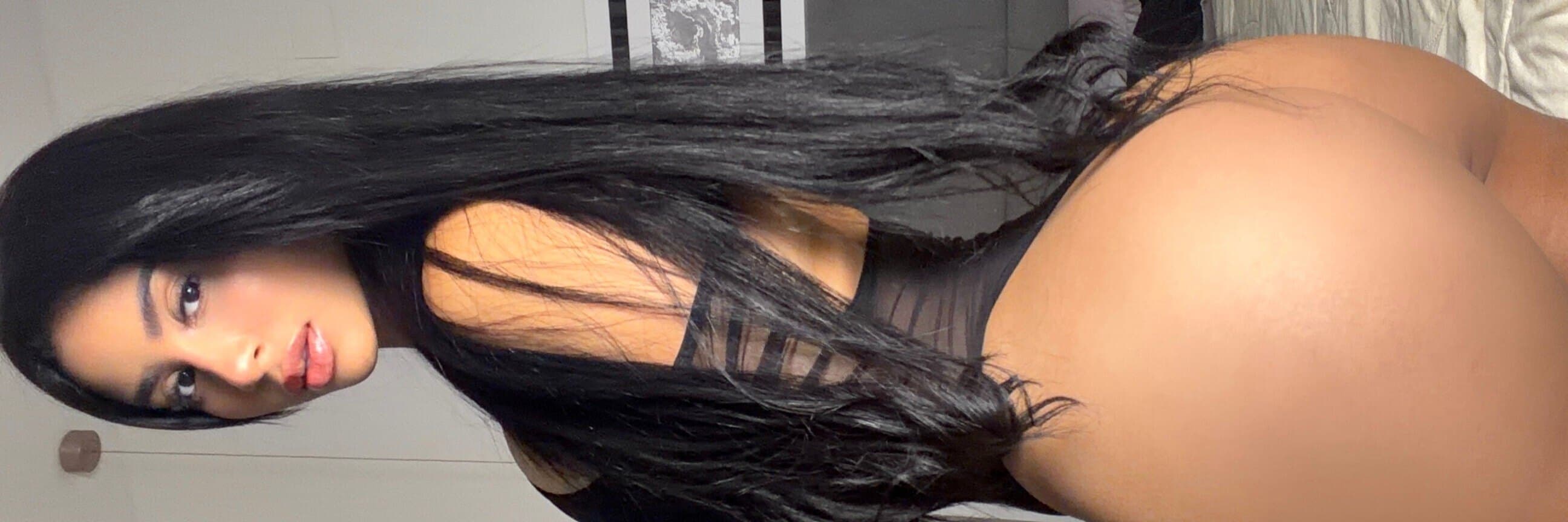 VERONICA🔥 banner image