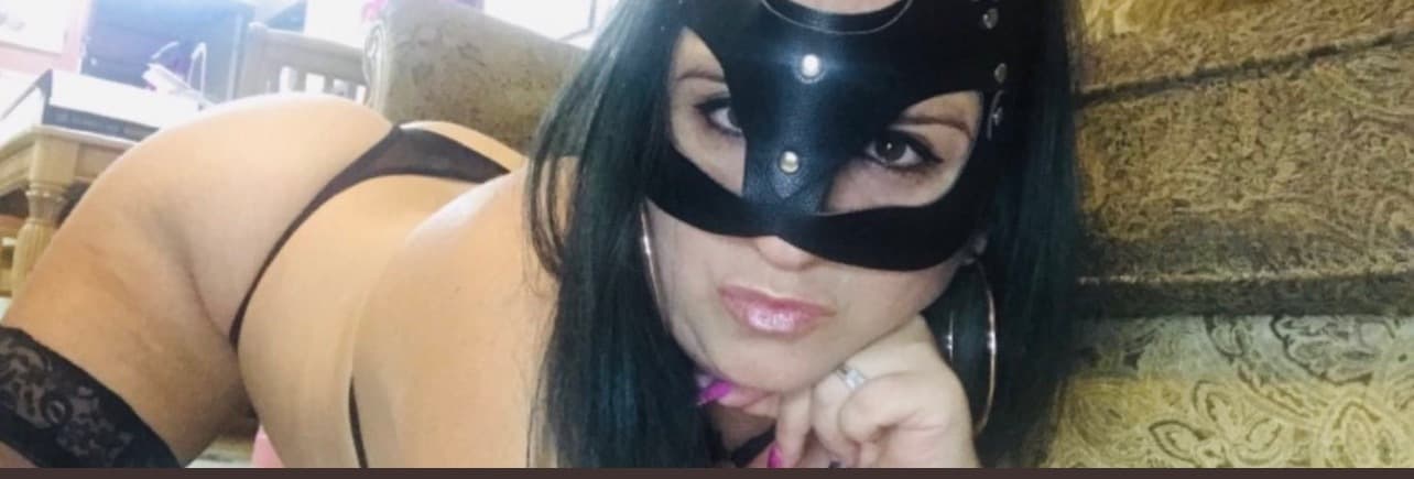 Cubangirl32 banner image