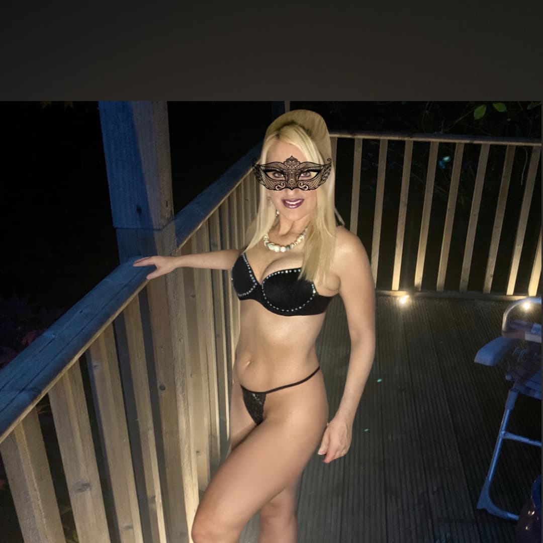 Discreet Exotic banner image