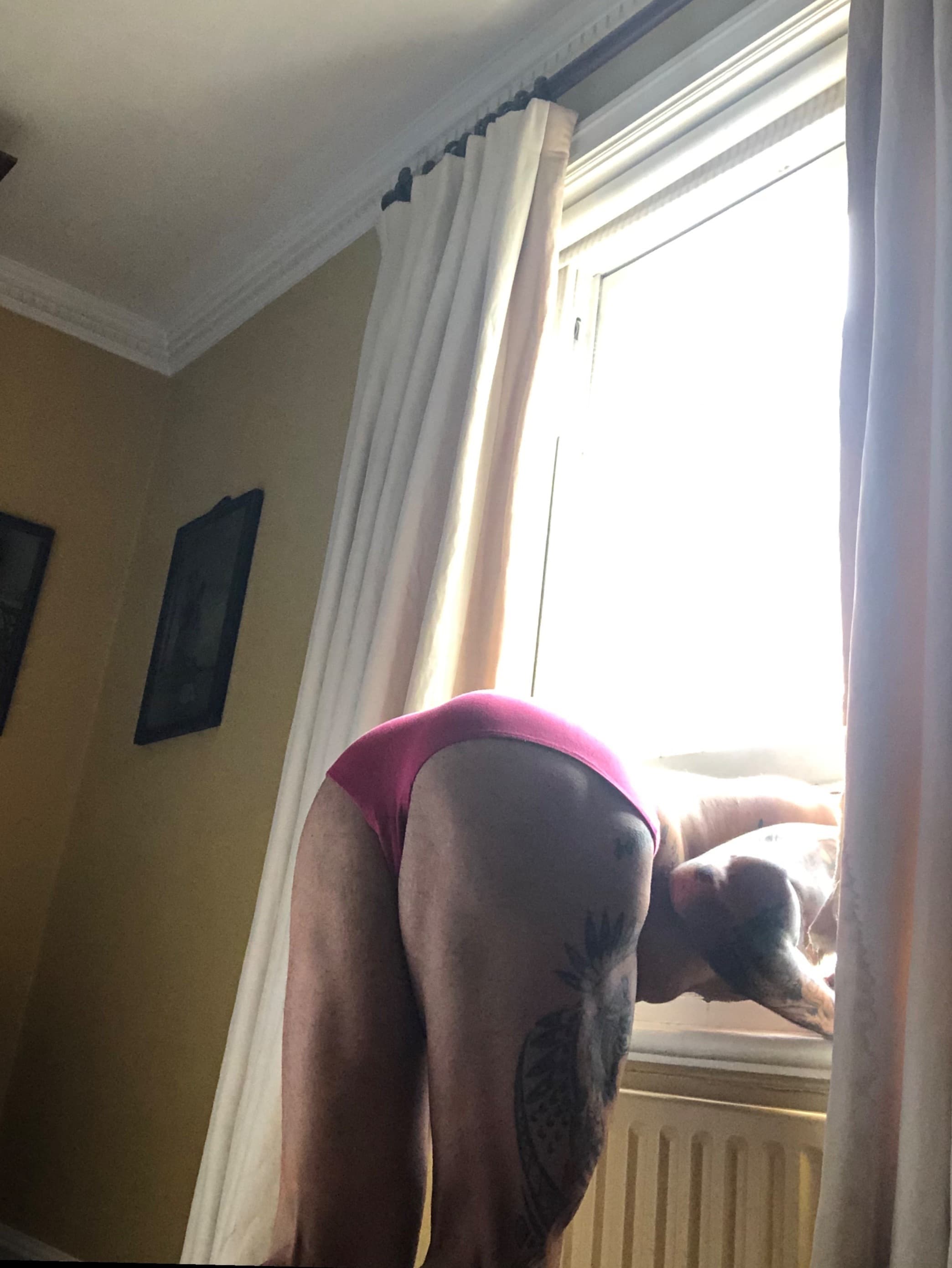 Saulmodelfree banner image