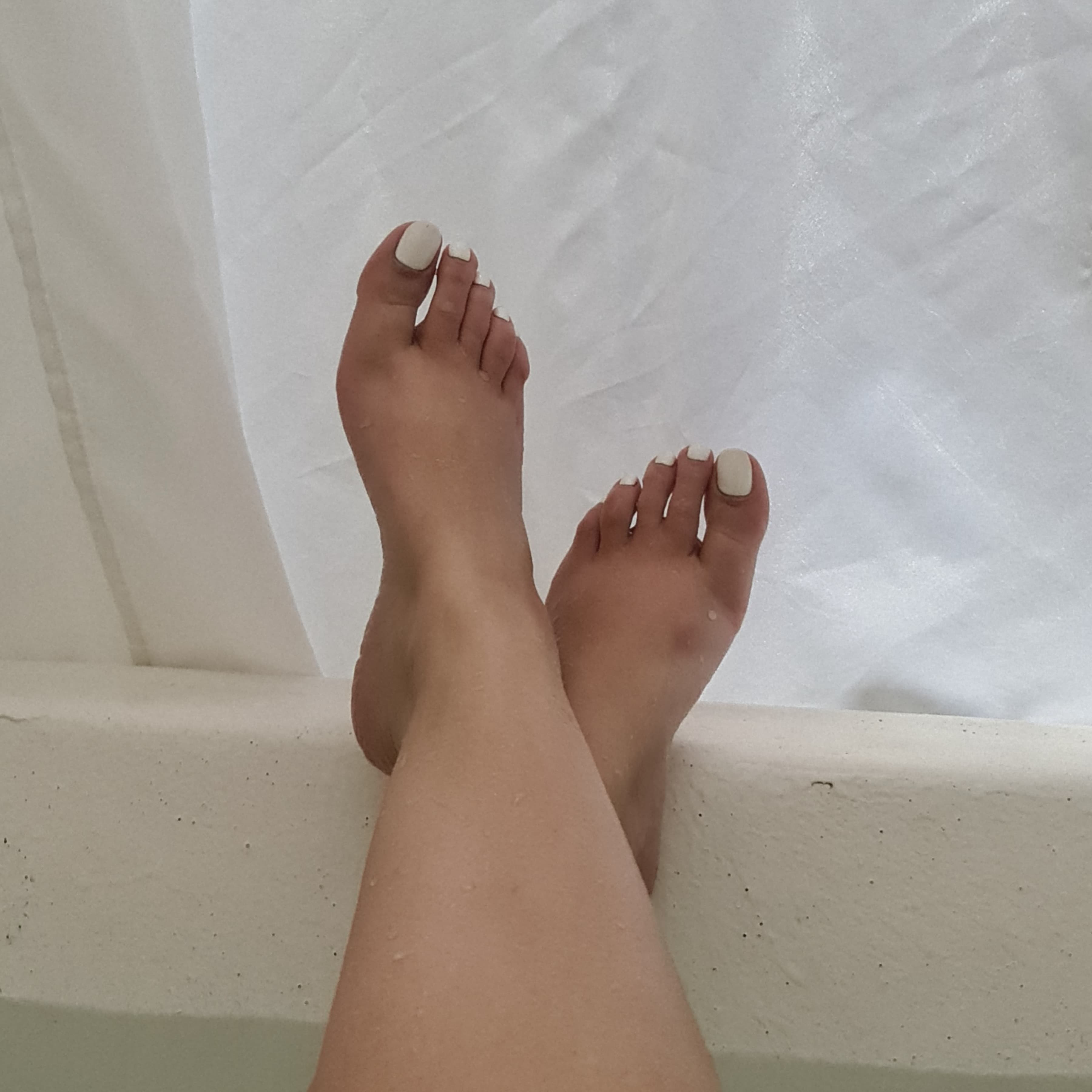Macha's feet 💛 banner image