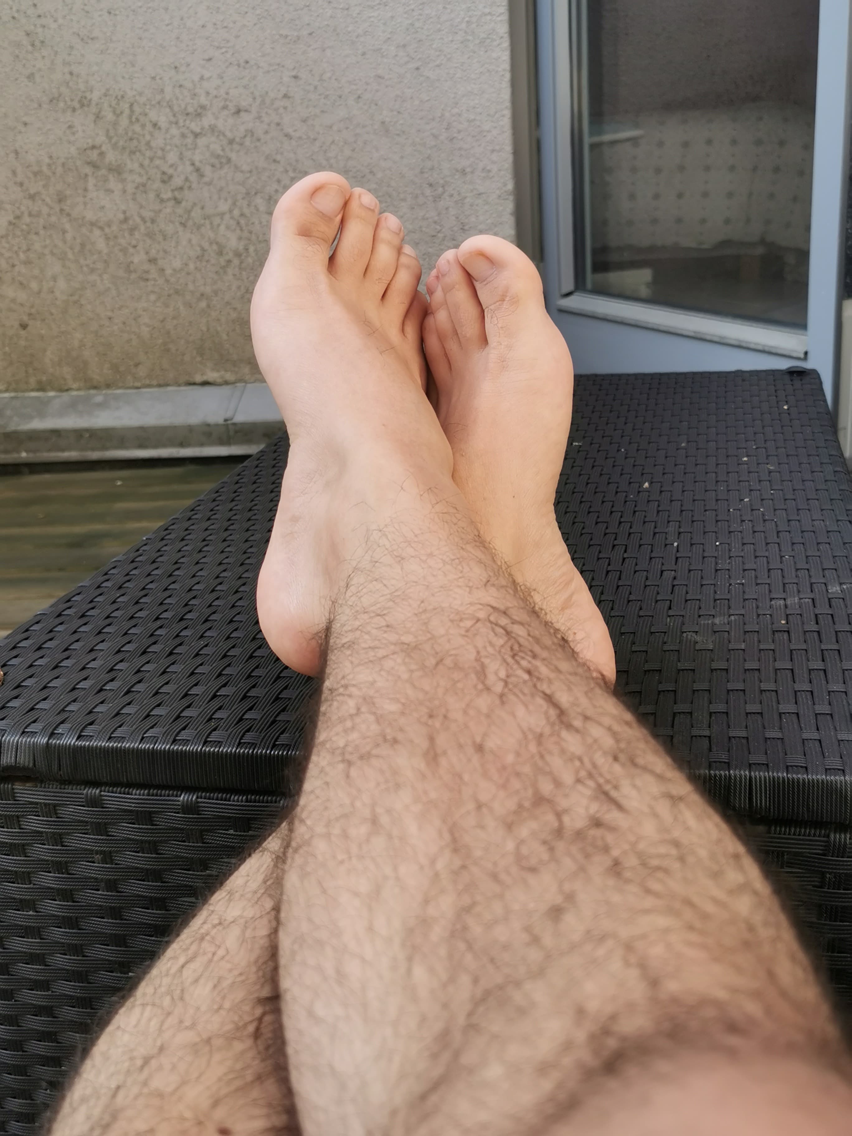 Feets banner image